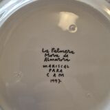 Hollow round dish impressionist décor by Javier Mariscal