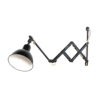 Lampe ciseaux Midgard DRGM abat-jour émaillé