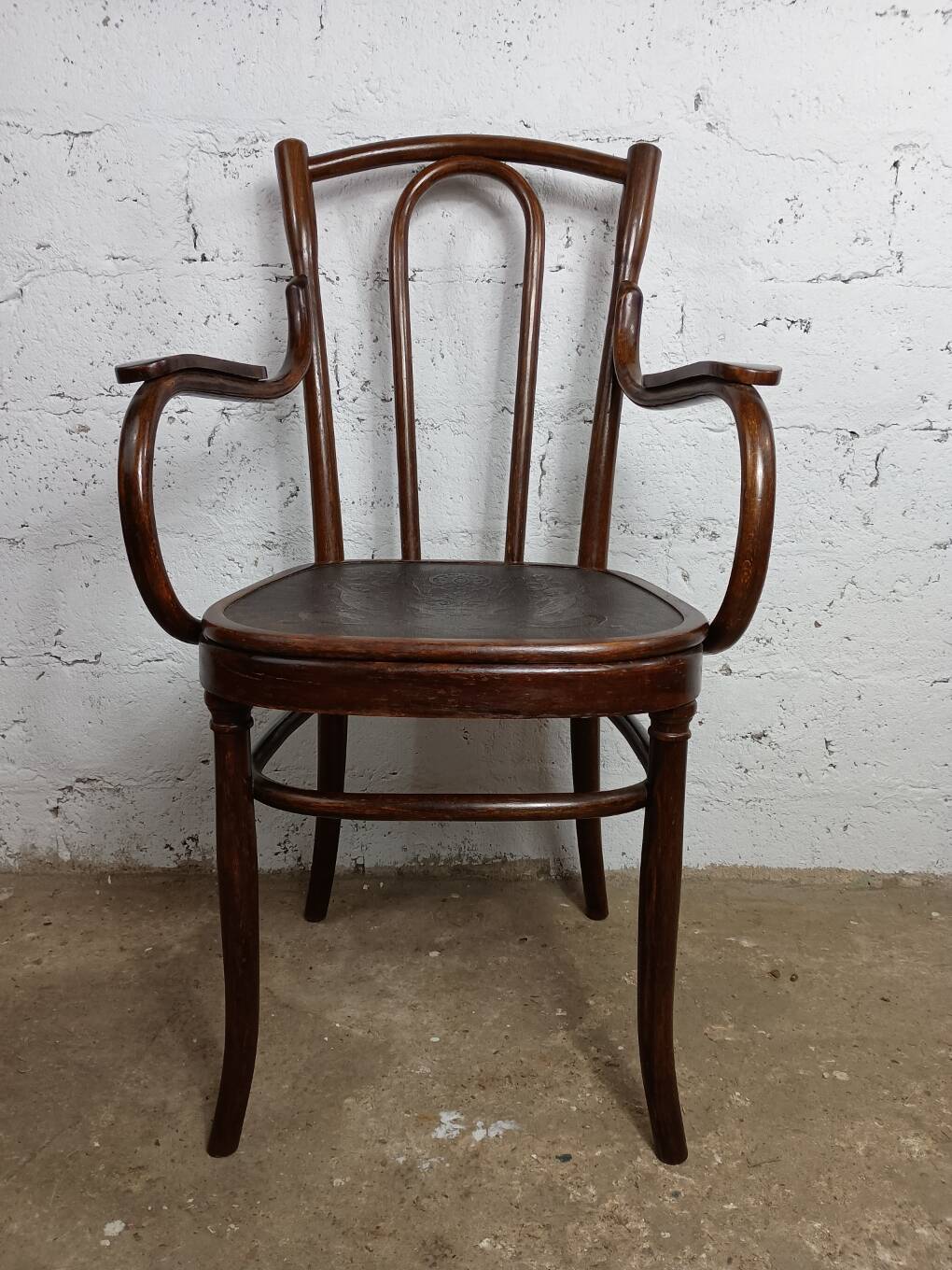 Curved wooden armchair Fischel bistro style late 19th century