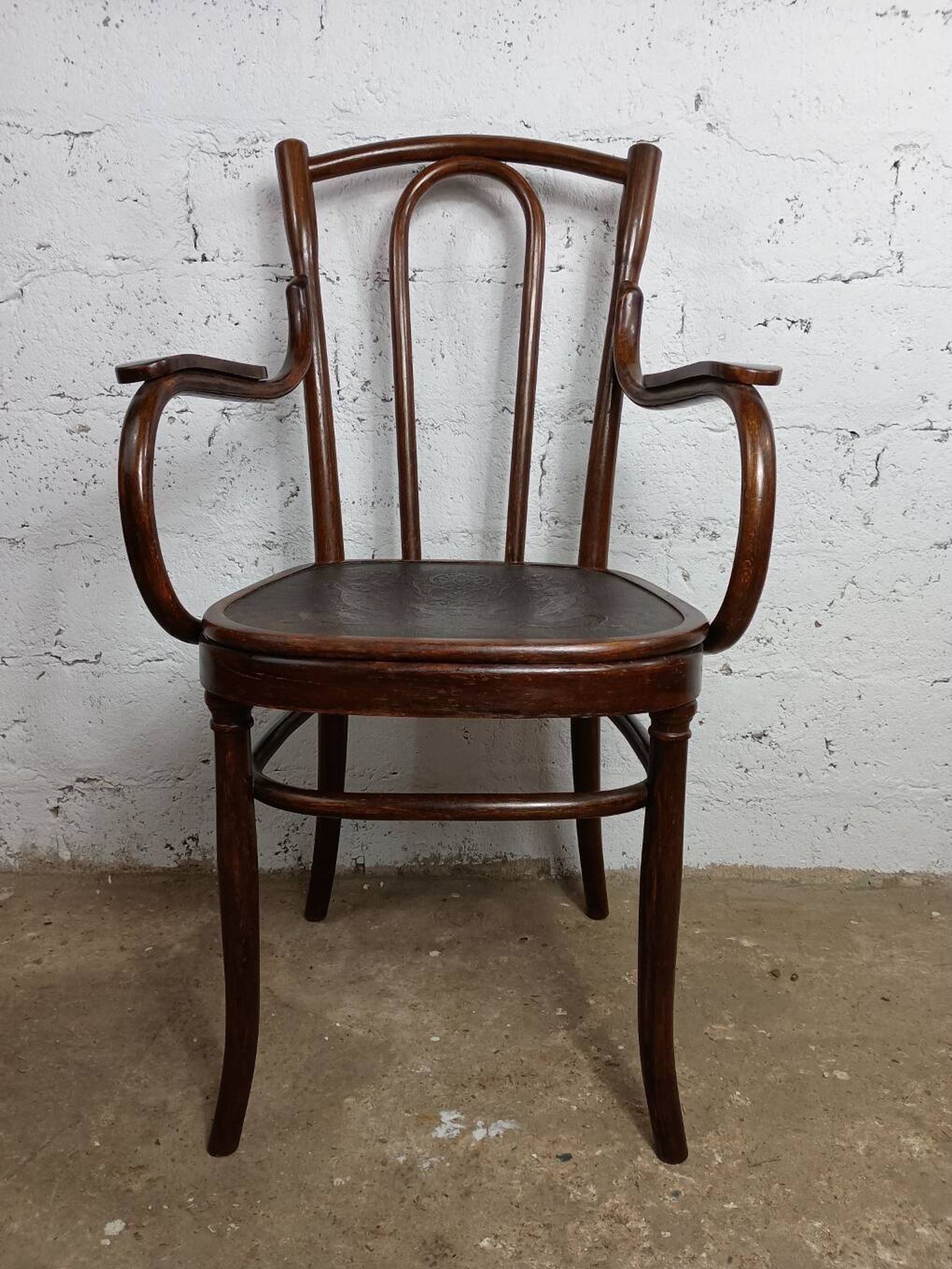 Curved wooden armchair Fischel bistro style late 19th century