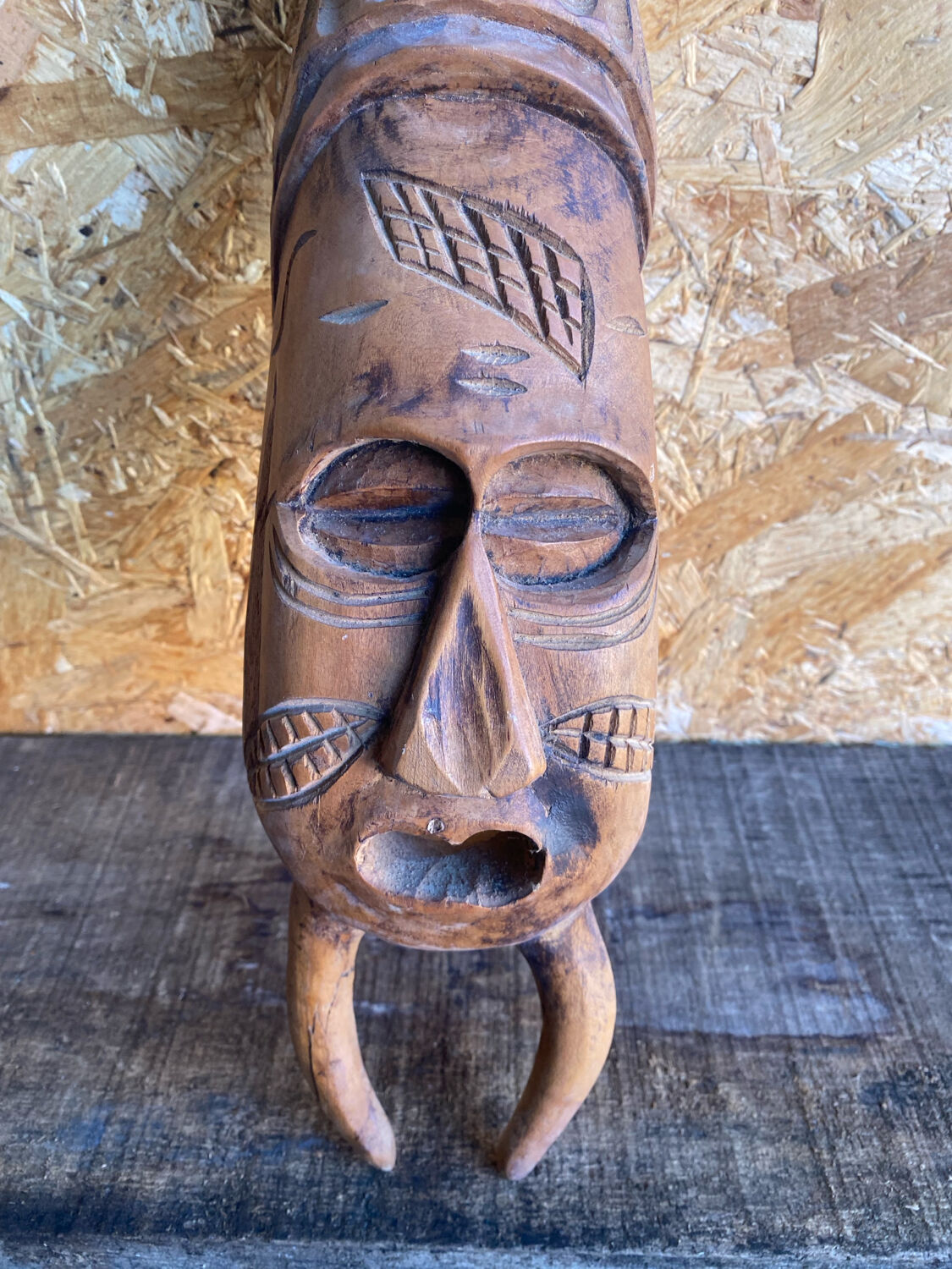 Sculpture African Mask Handcrafted Carved Wood Vintage #D882