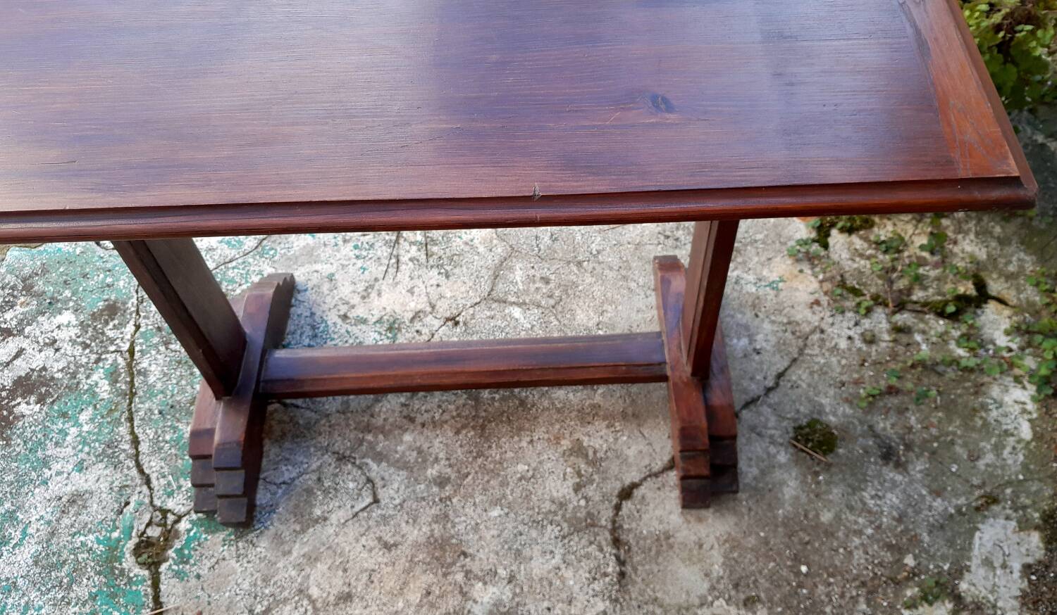 Bistro table