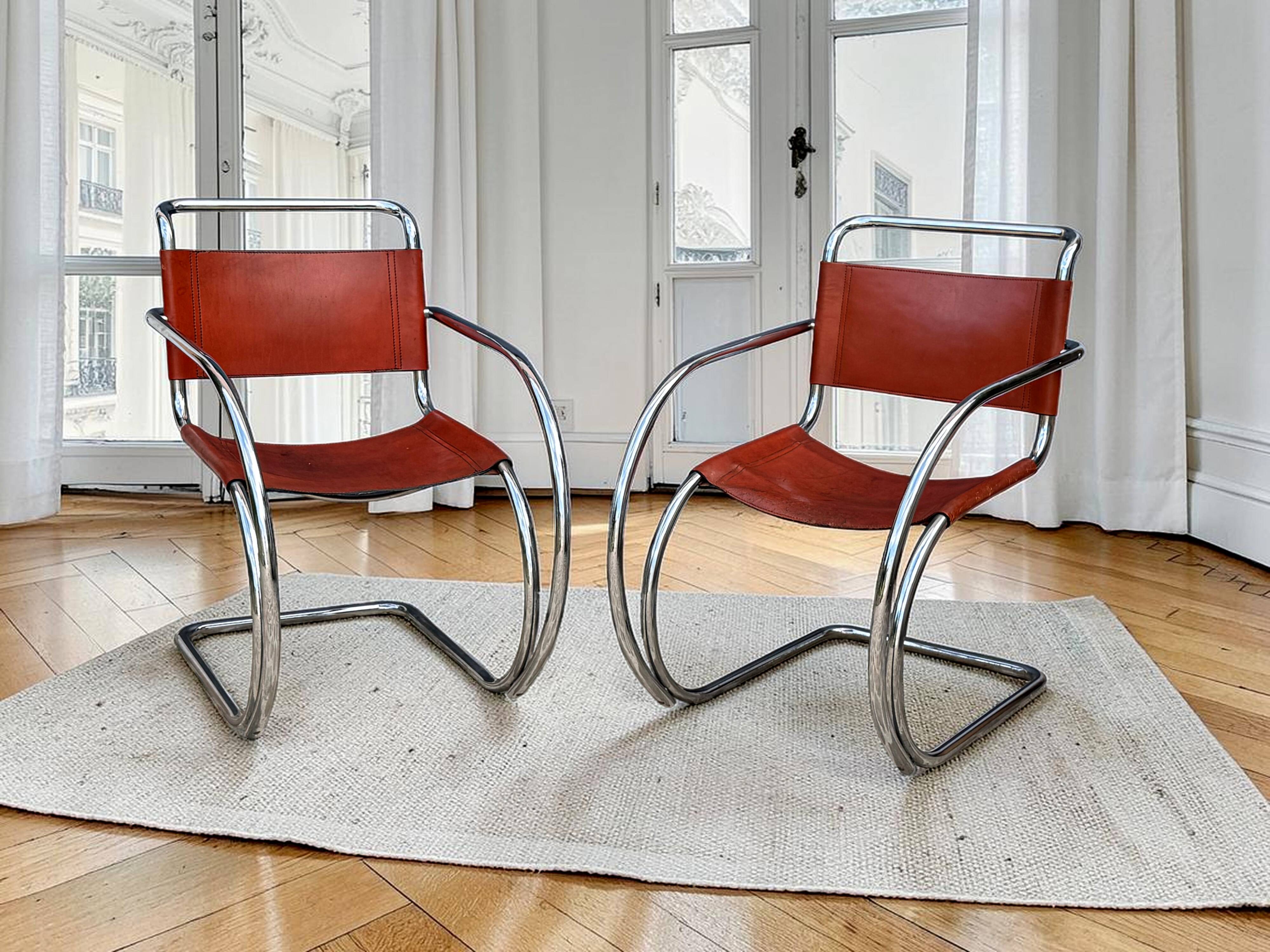 PAIR OF LEATHER AND CHROME ARMCHAIRS MR20 FROM THE 1970s MODEL BY MIES VAN DER