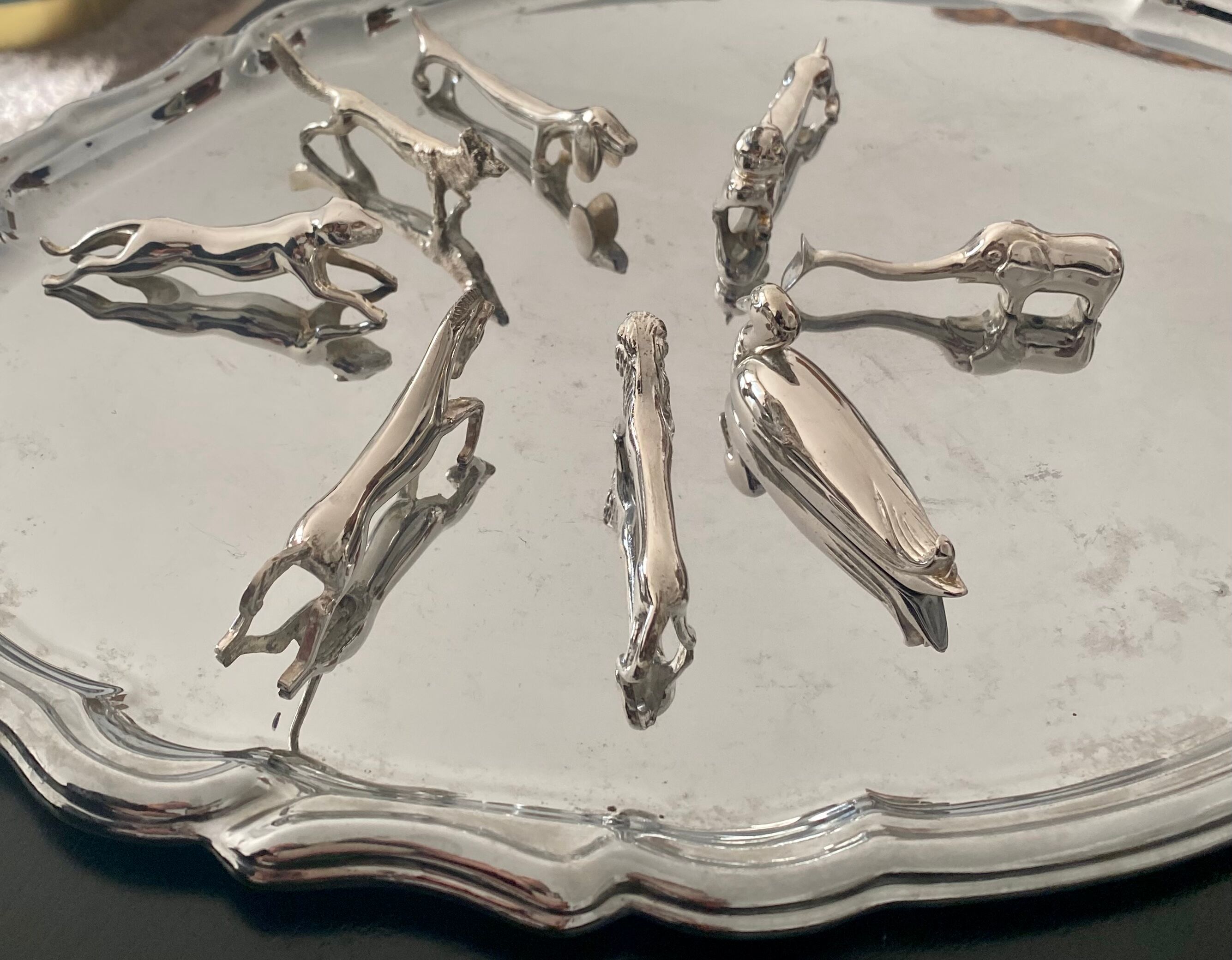 8 different animal knife holders