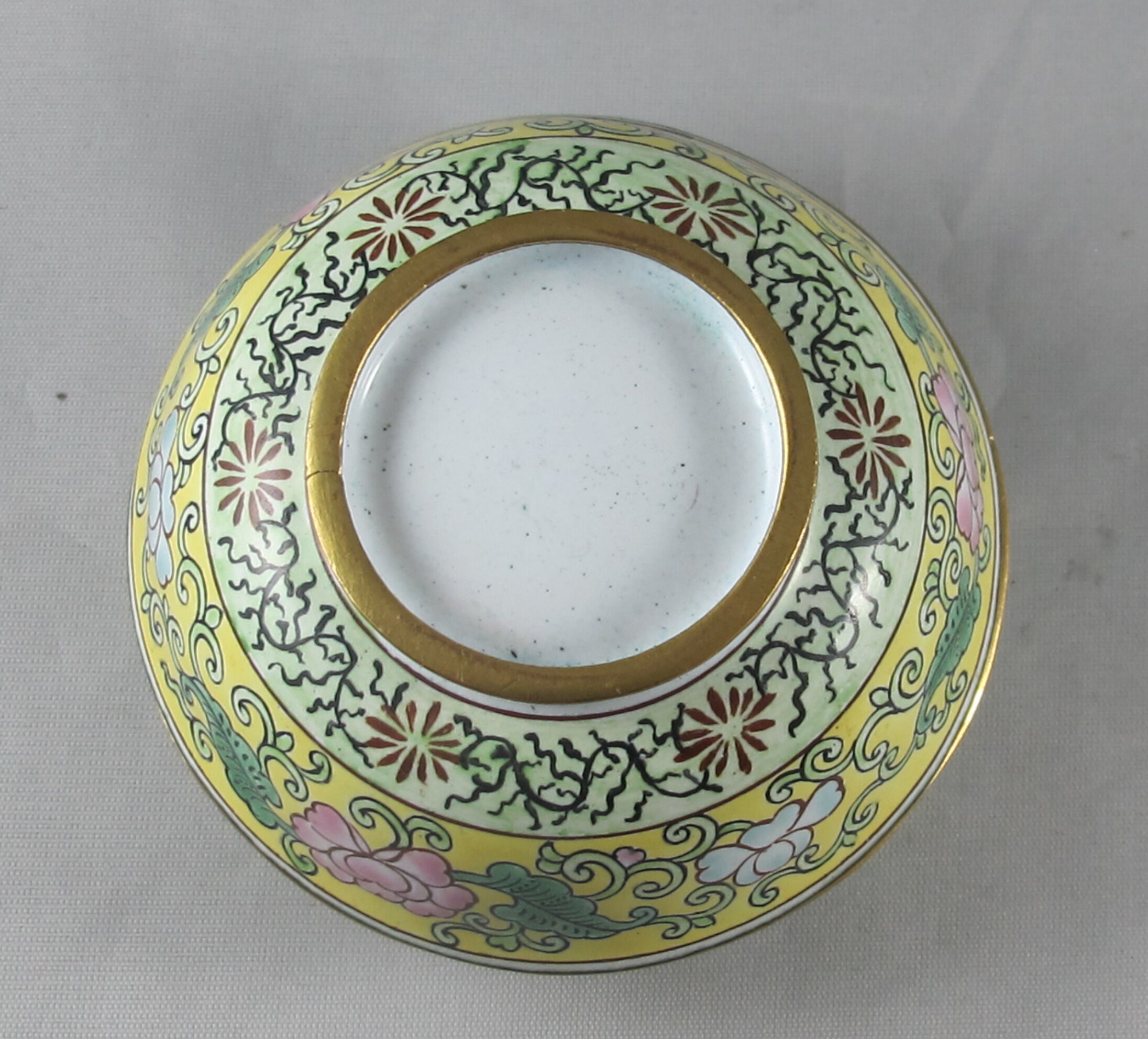 Chinese enamelled bronze box