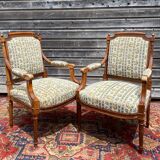 Paire de fauteuils en bois naturel de style louis xvi xix eme siècle
