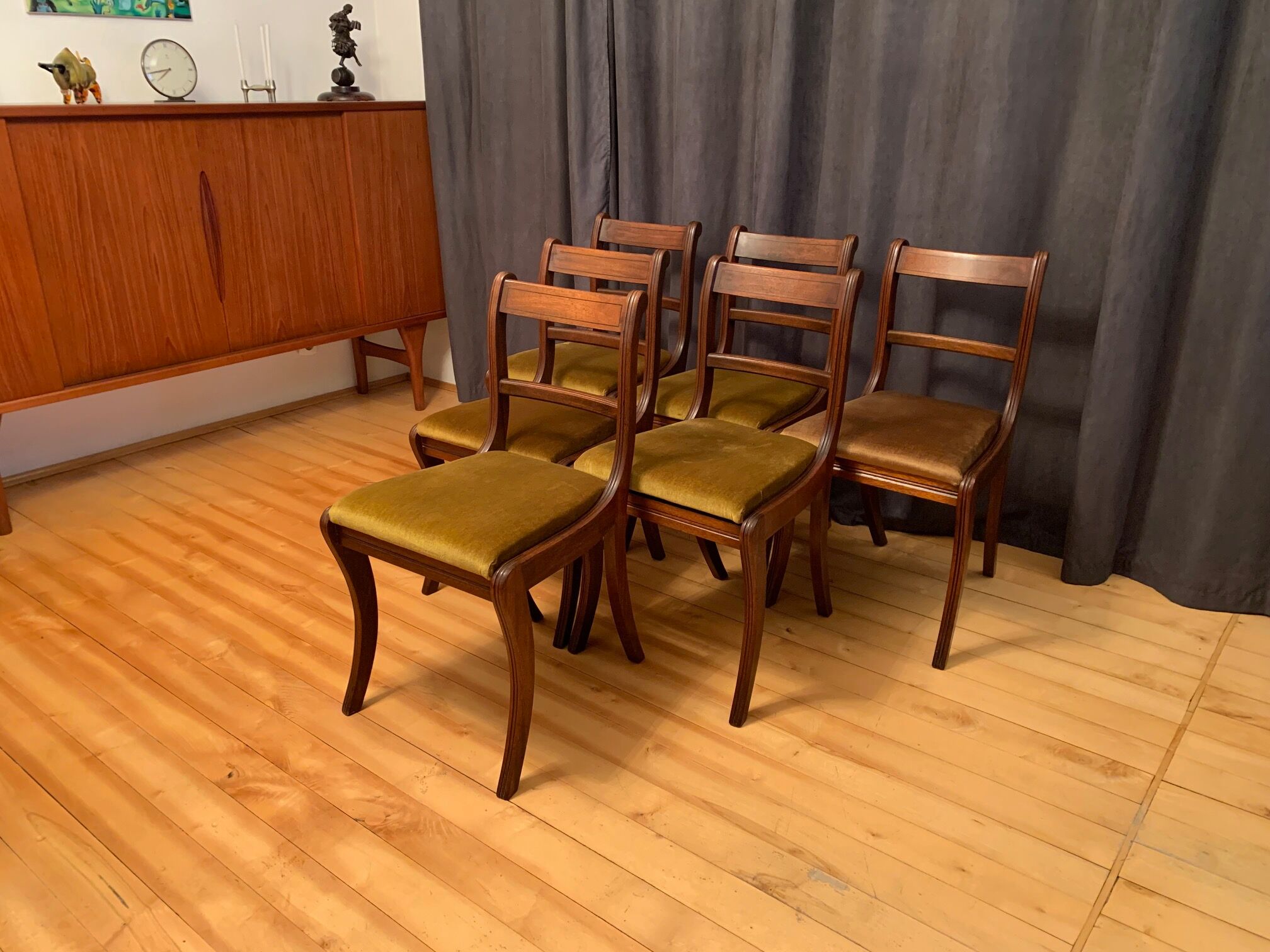 Ensemble de six chaises Regency Bevan Funnell Ltd Reprodux Angleterre années 1970