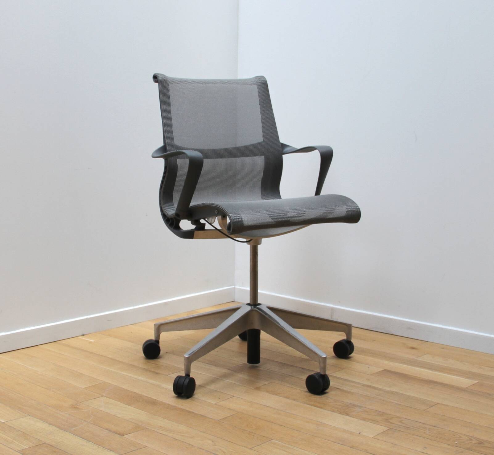 Suite de 8 fauteuils de bureau Setu, Herman Miller