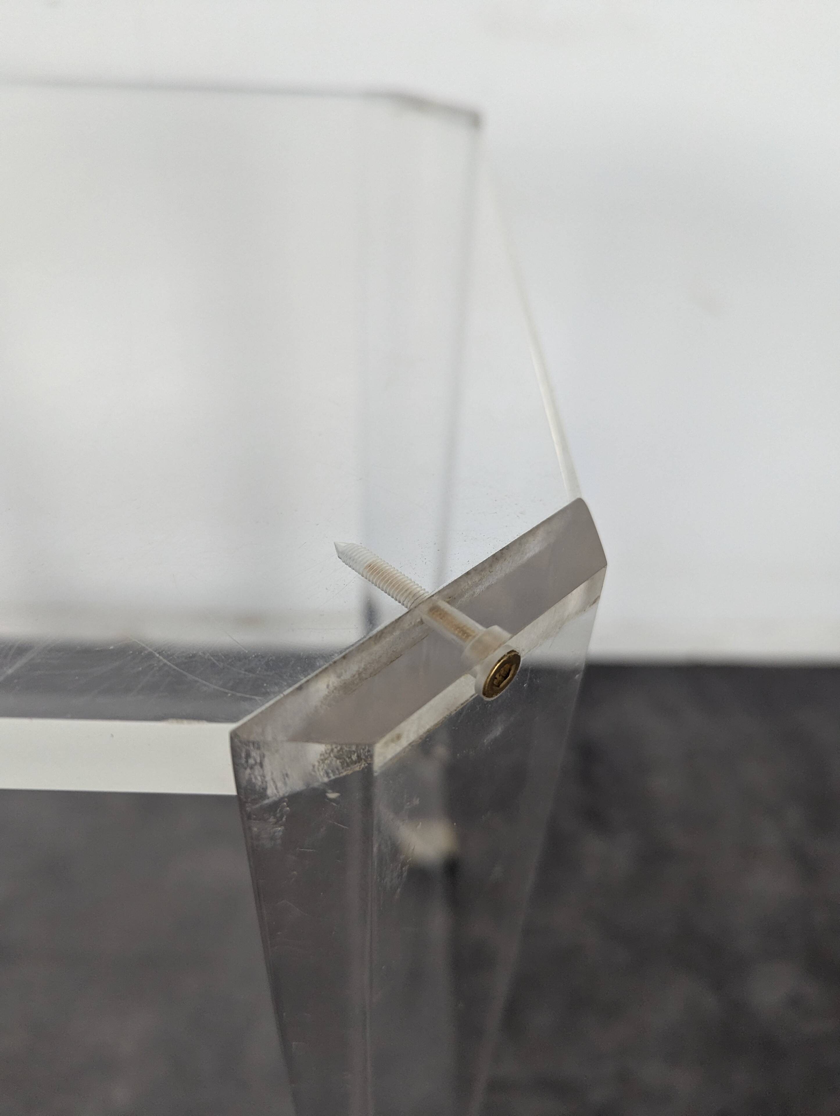 Rolling dessert trolley in plexiglass David Lange