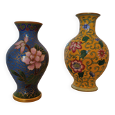 Lot de 2 vases asiatiques ancien émaux cloisonnés cerclés de laiton