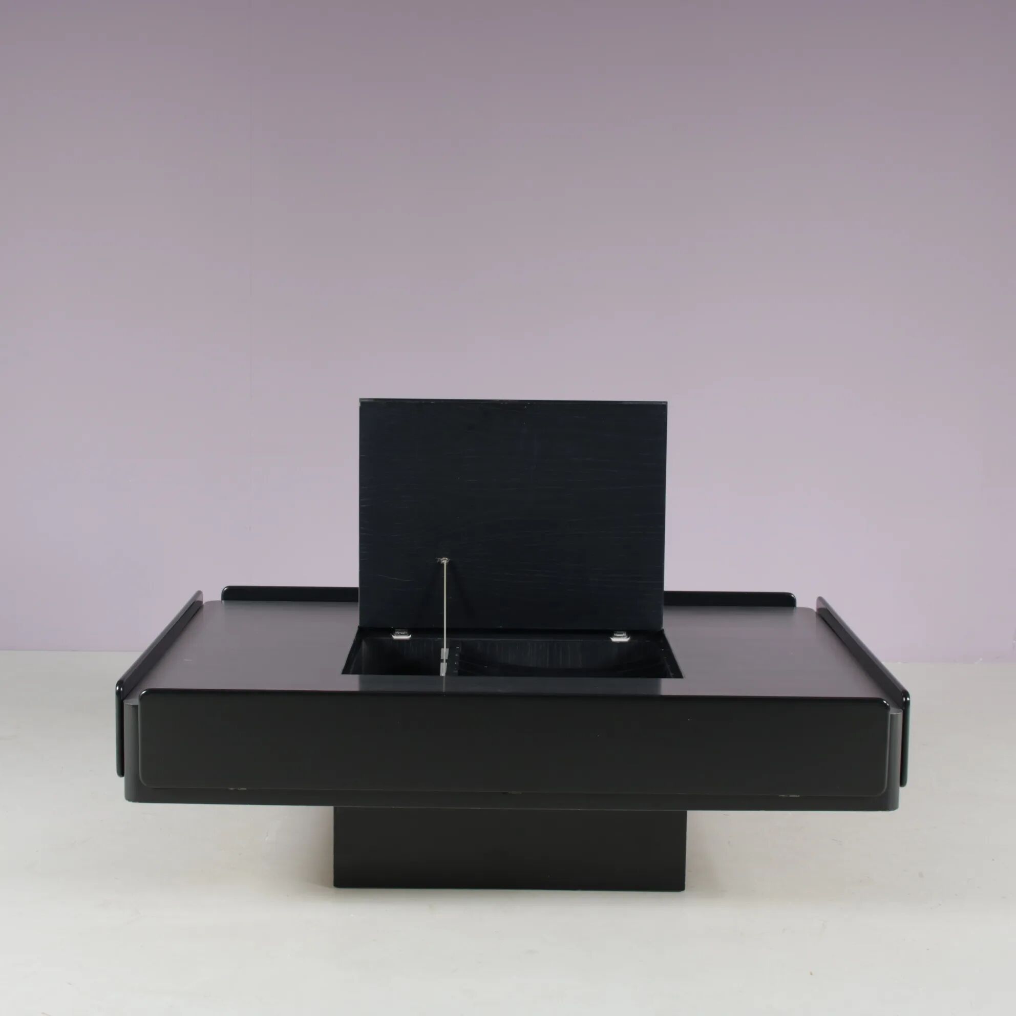 “Caori” coffee table by Vico Magistretti for Gavina, Italy 1960