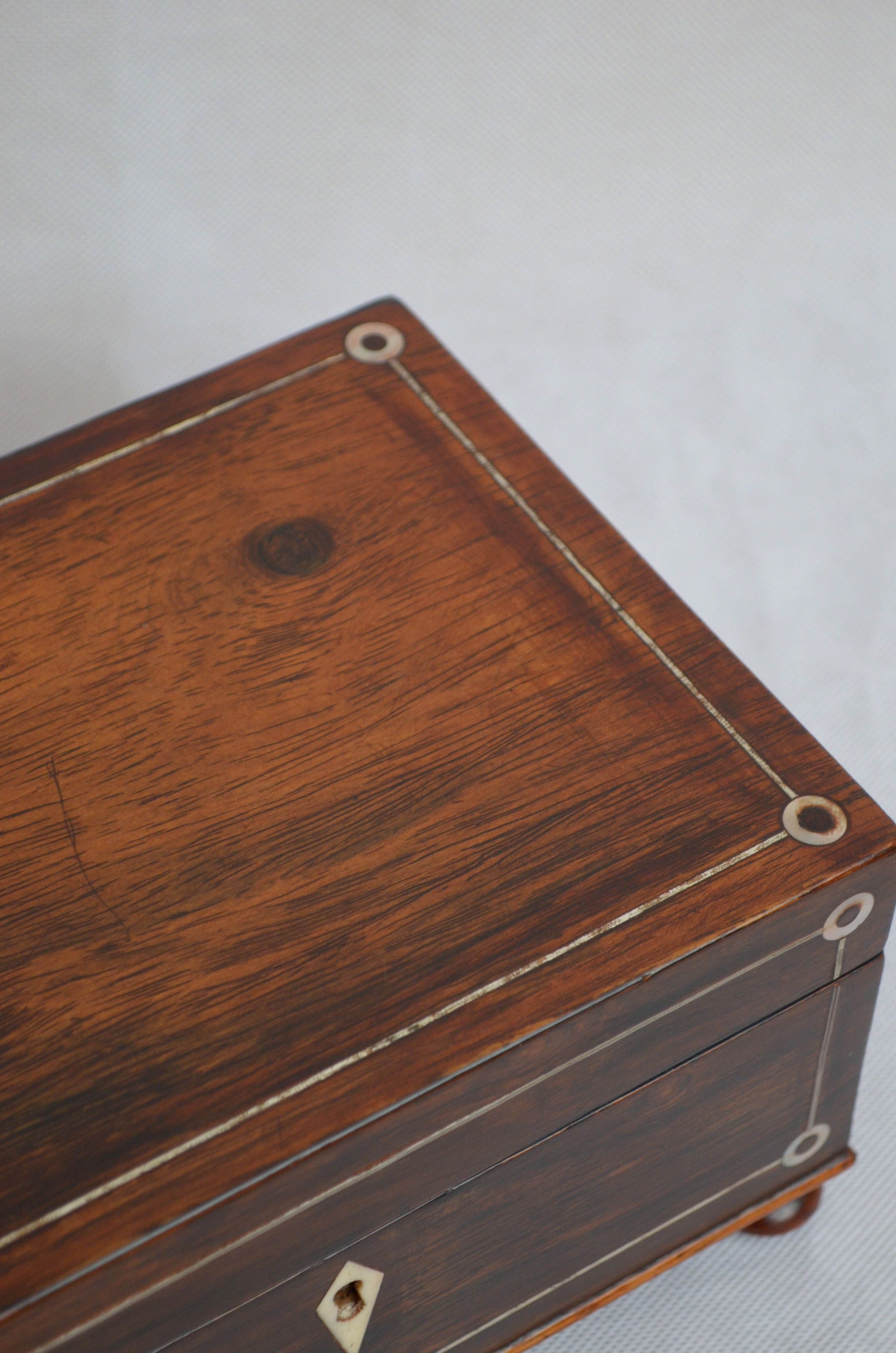 Victorian rosewood jewellery box with tray
