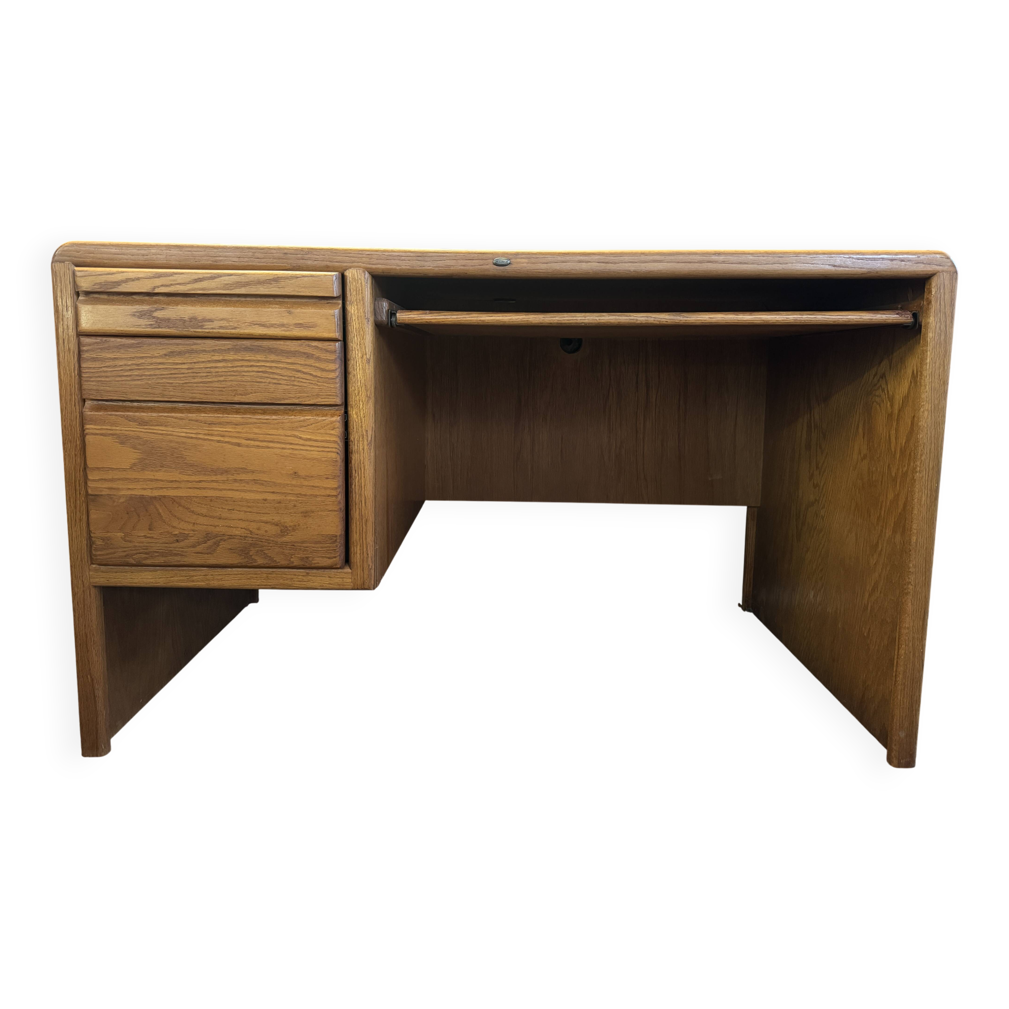 Scandinavian desk