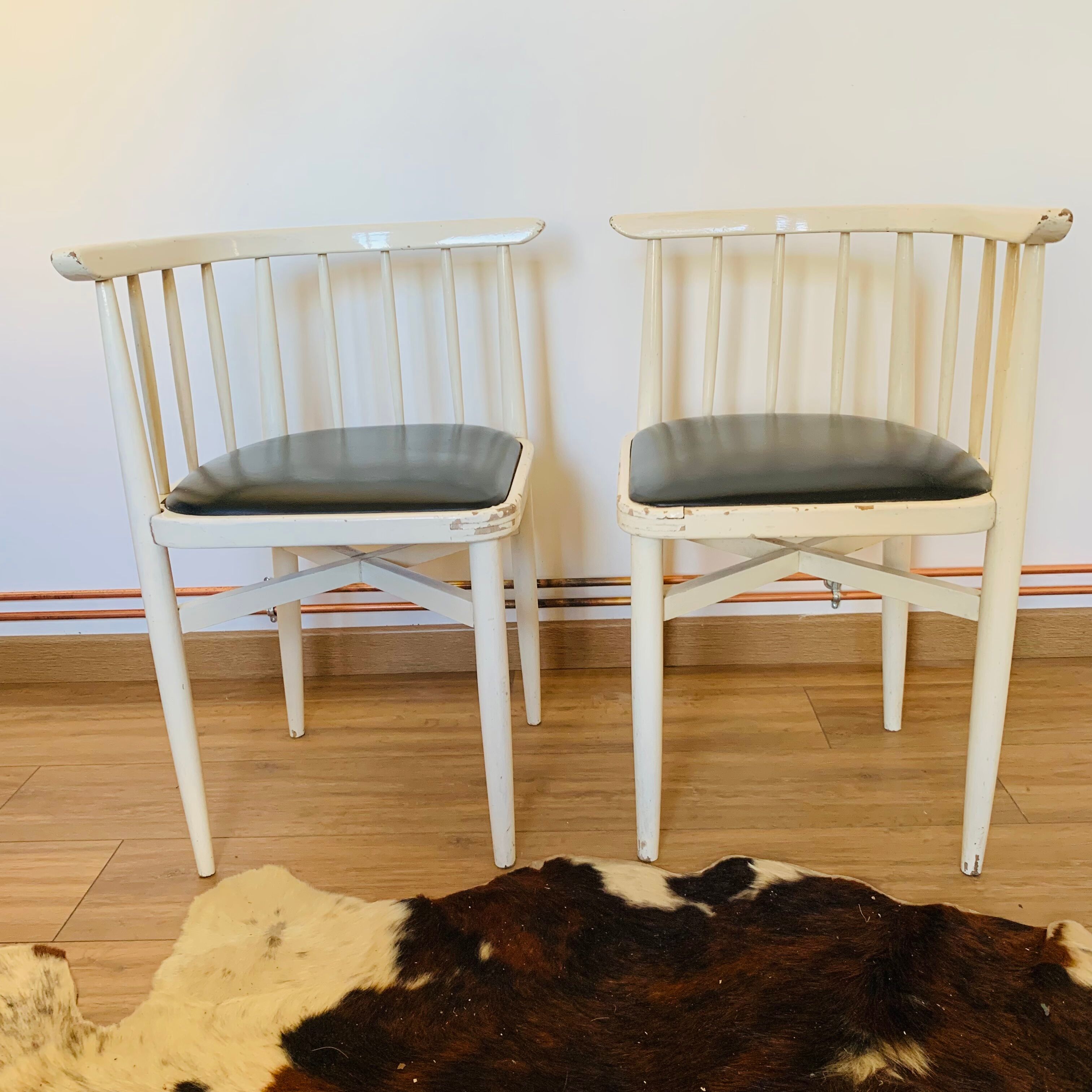 Pair of Thonet corner chairs from the 60s