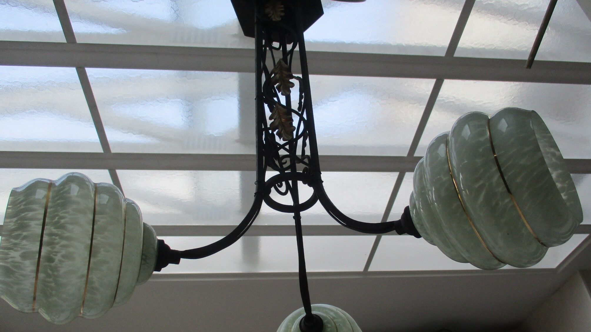 Wrought iron luster 3 branches day offpasped