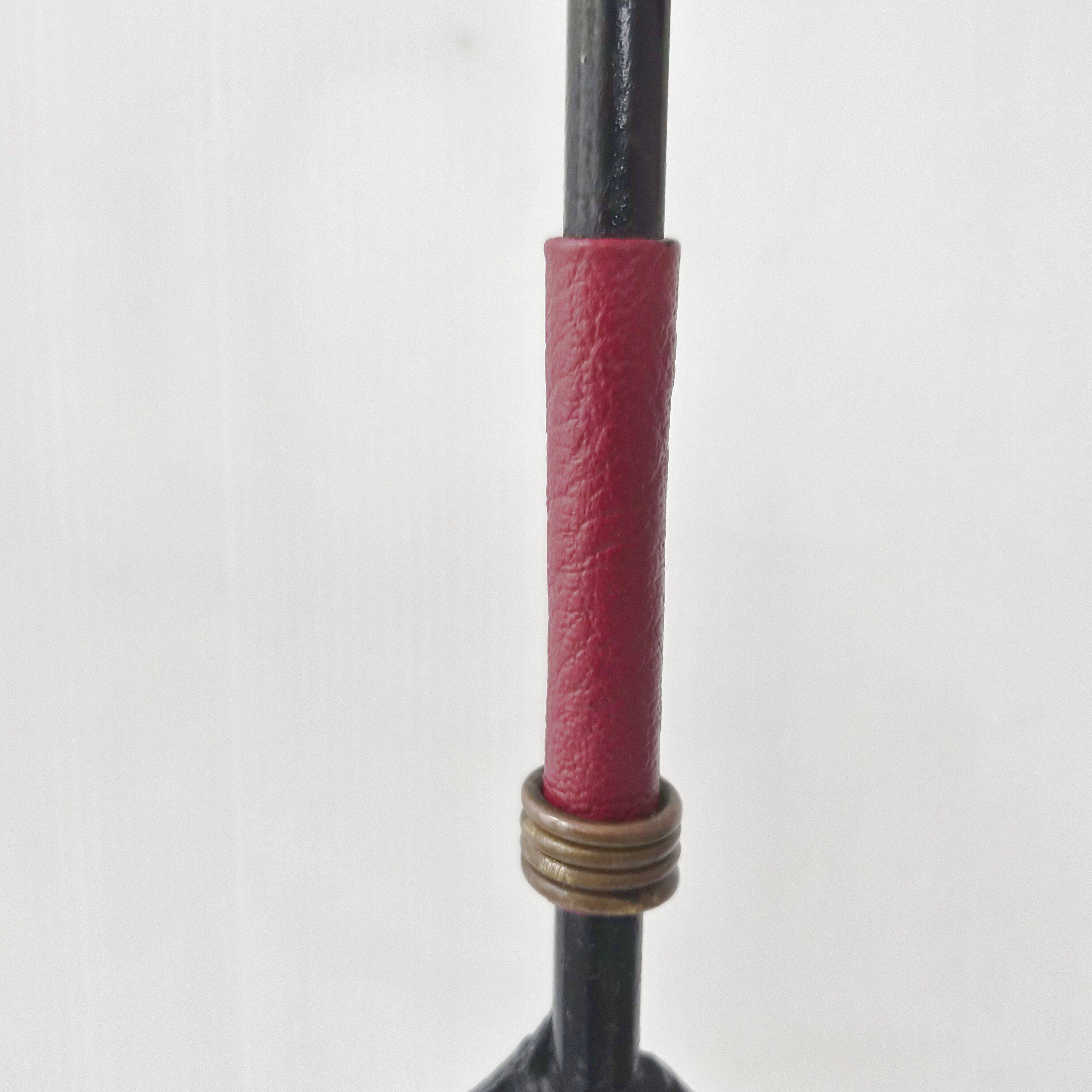 Porte-parapluie vintage 1950 en métal cuir & céramique bordeaux 50s rockabilly