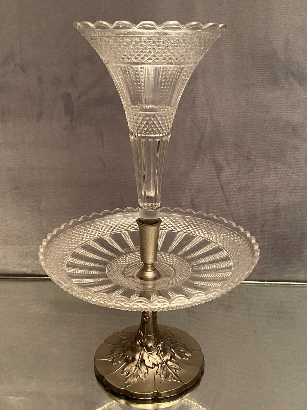 Centerpiece cup enhanced vase cornet crystal Val Saint Lambert late nineteenth