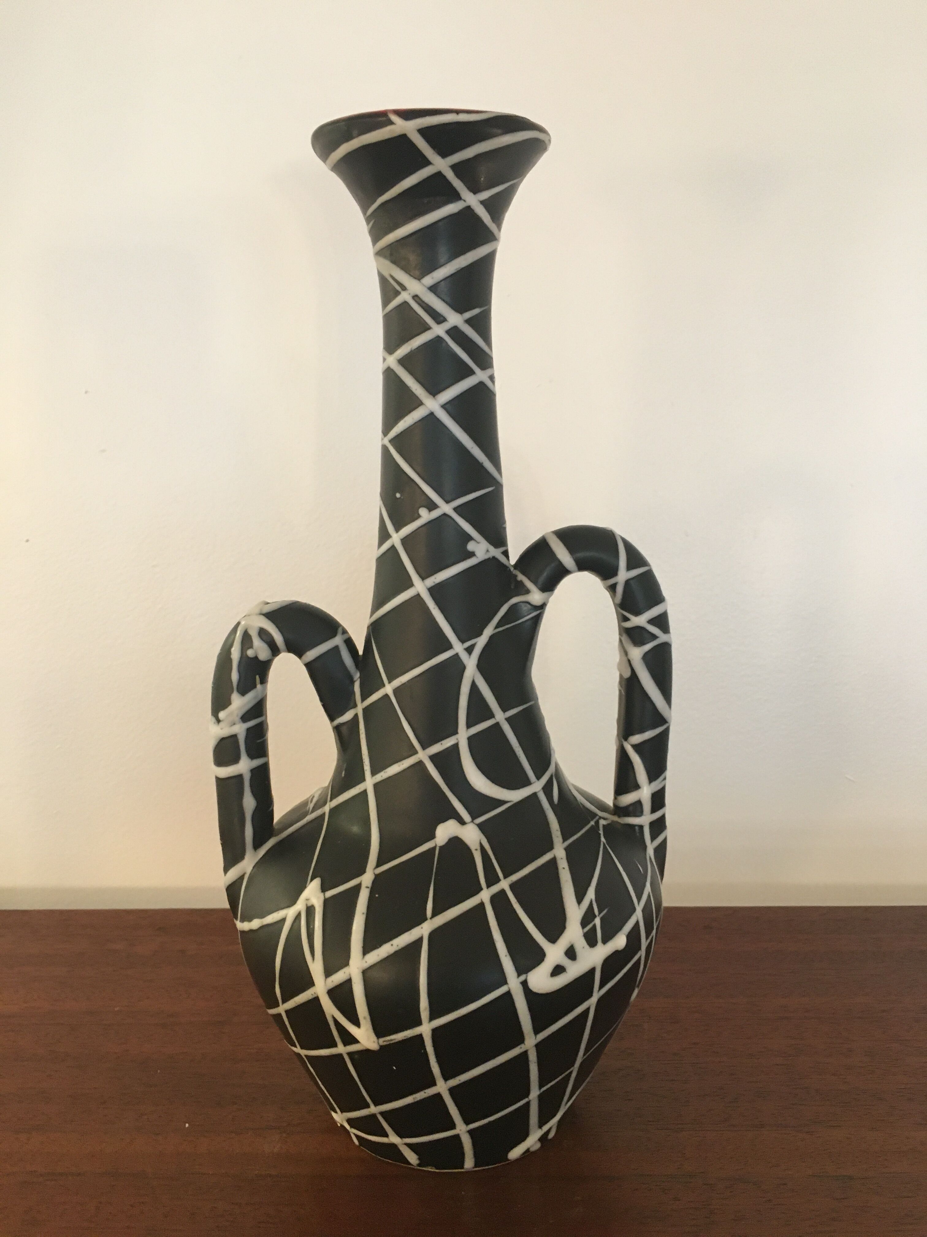 Vase vallauris, white and black, vintage year 60