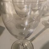 Ensemble de 5 verres à vin anciens gravés