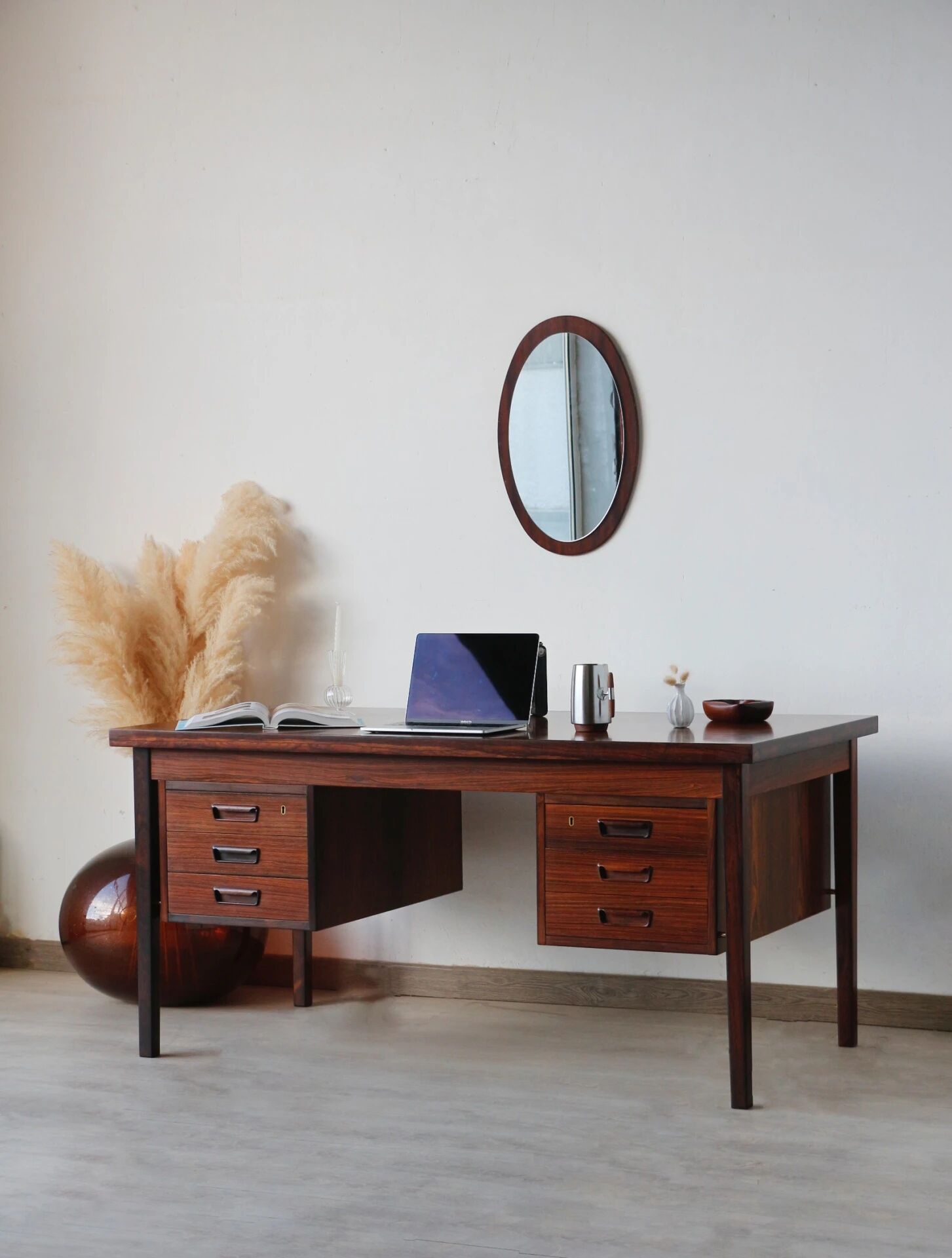 Arne Vodder rosewood desk | Scandinavian executive desk