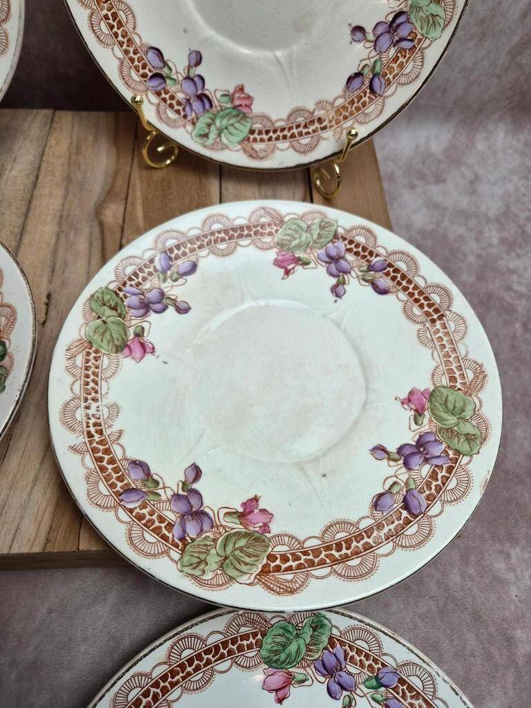 Set of 6 antique dessert plates Longwy – Violets model – Polychrome Art Nouveau decoration