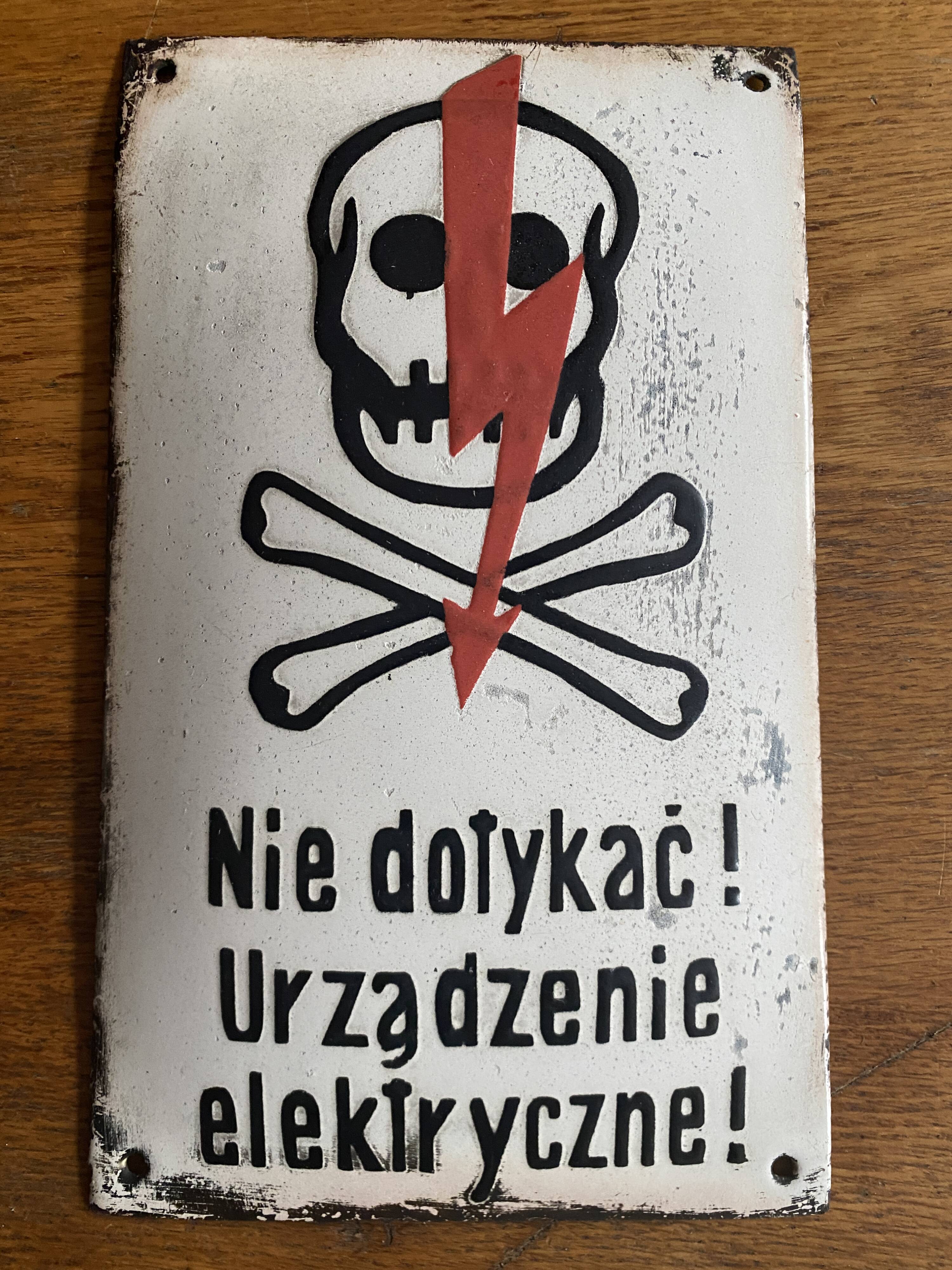 old polish email plate danger skull
