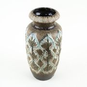 Vase en céramique Scheurich avec motif en relief botanique, Allemagne, années 1970.
