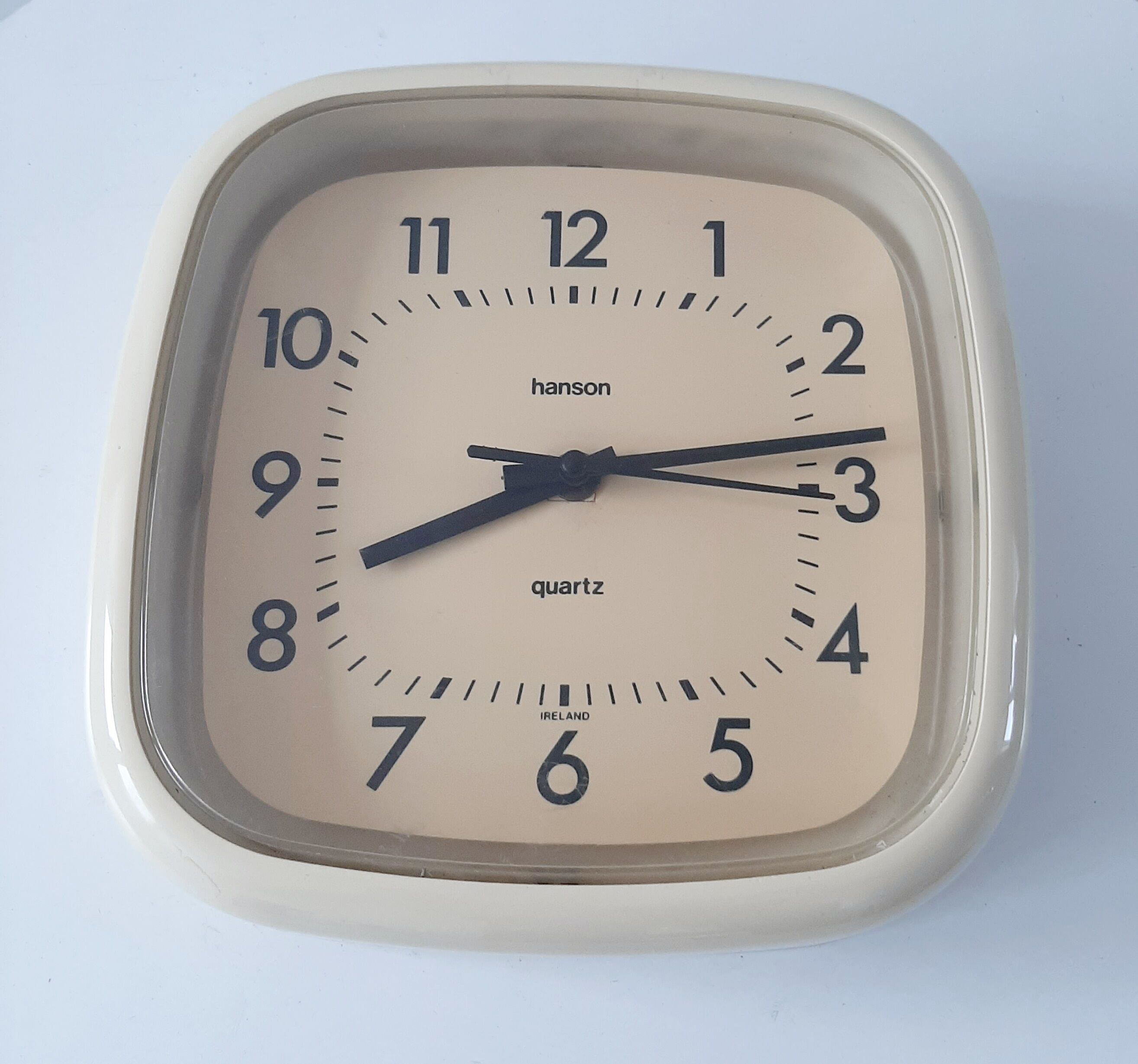 Horloge vintage Hanson beige