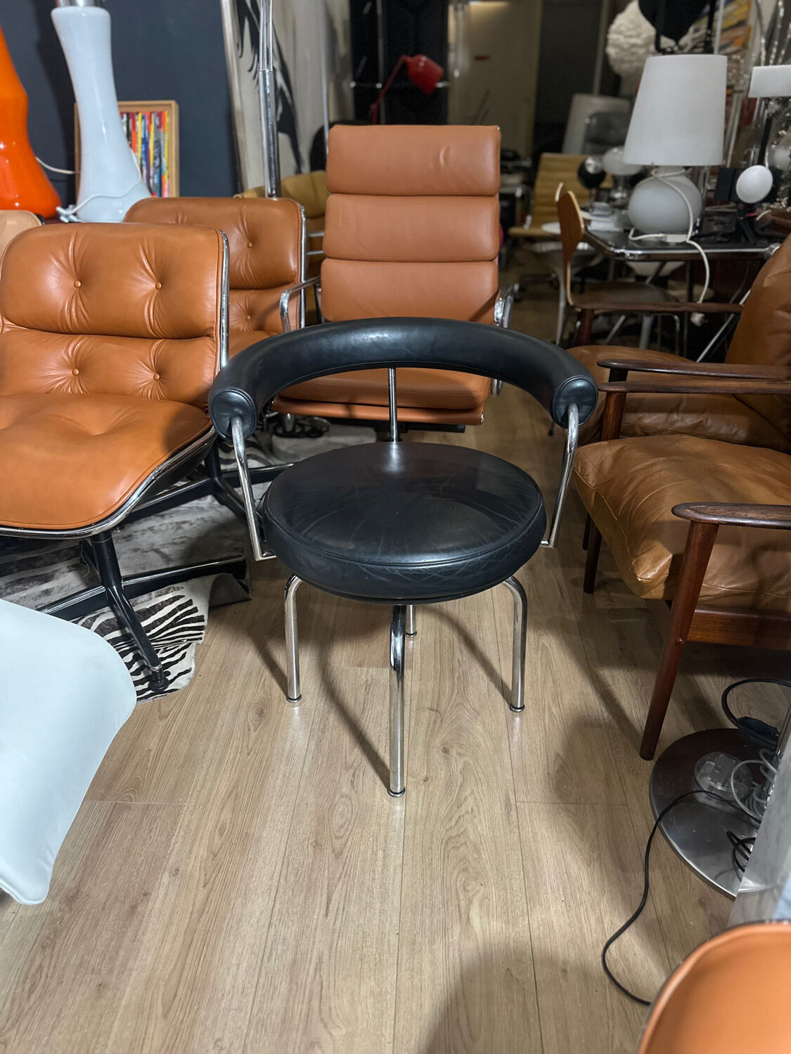 LC-7 Swivel Armchair by Le Corbusier, Cassina edition, 1980s