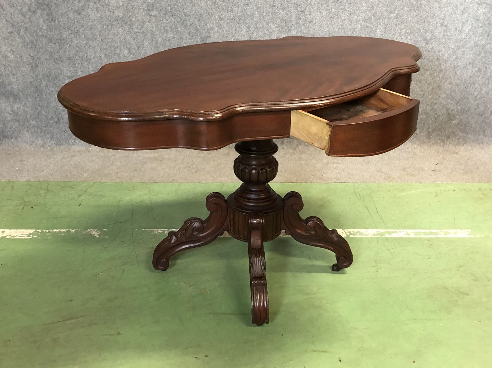 Table Louis Philippe violin late XIXth mahogany