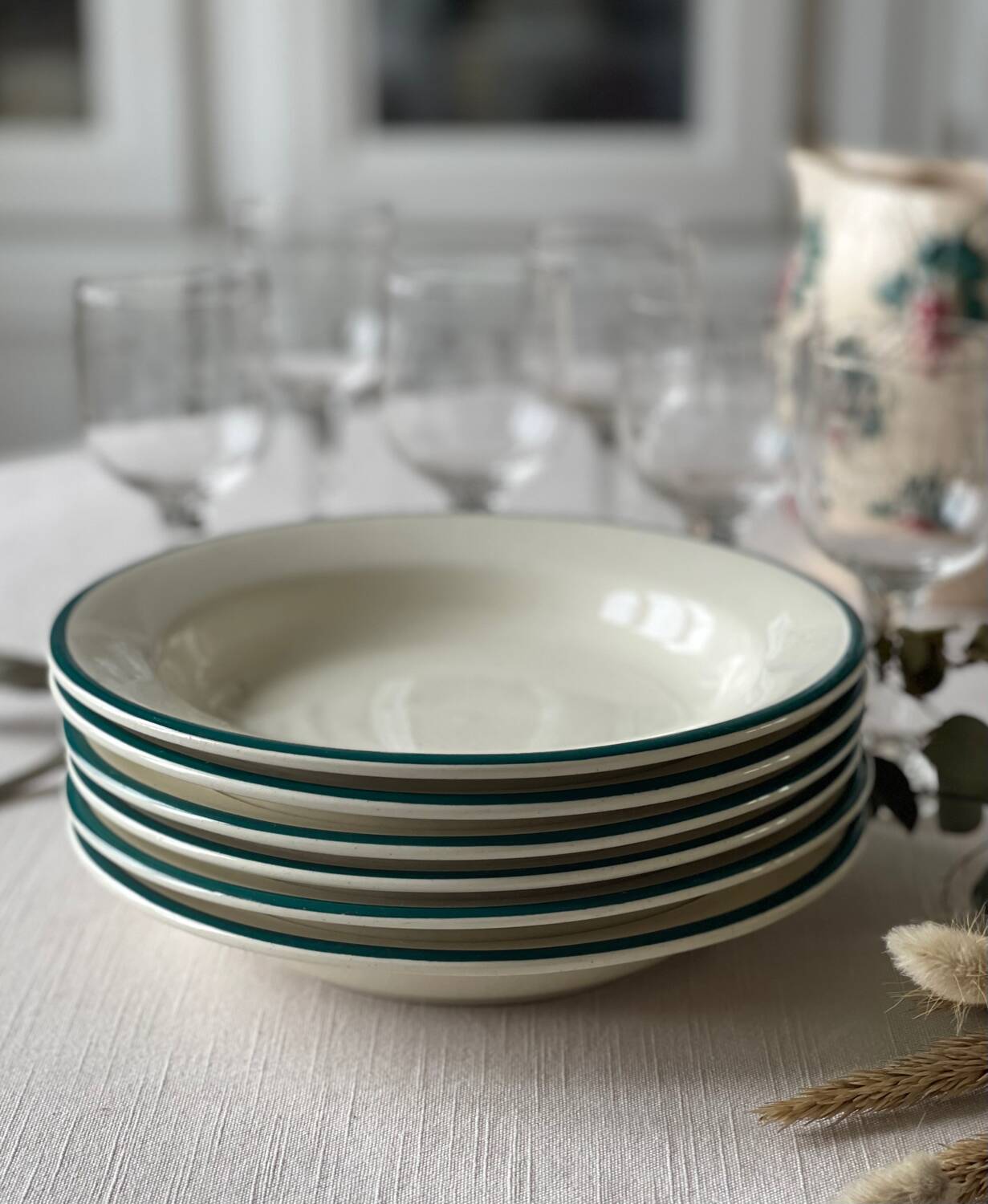 6 earthenware soup plates