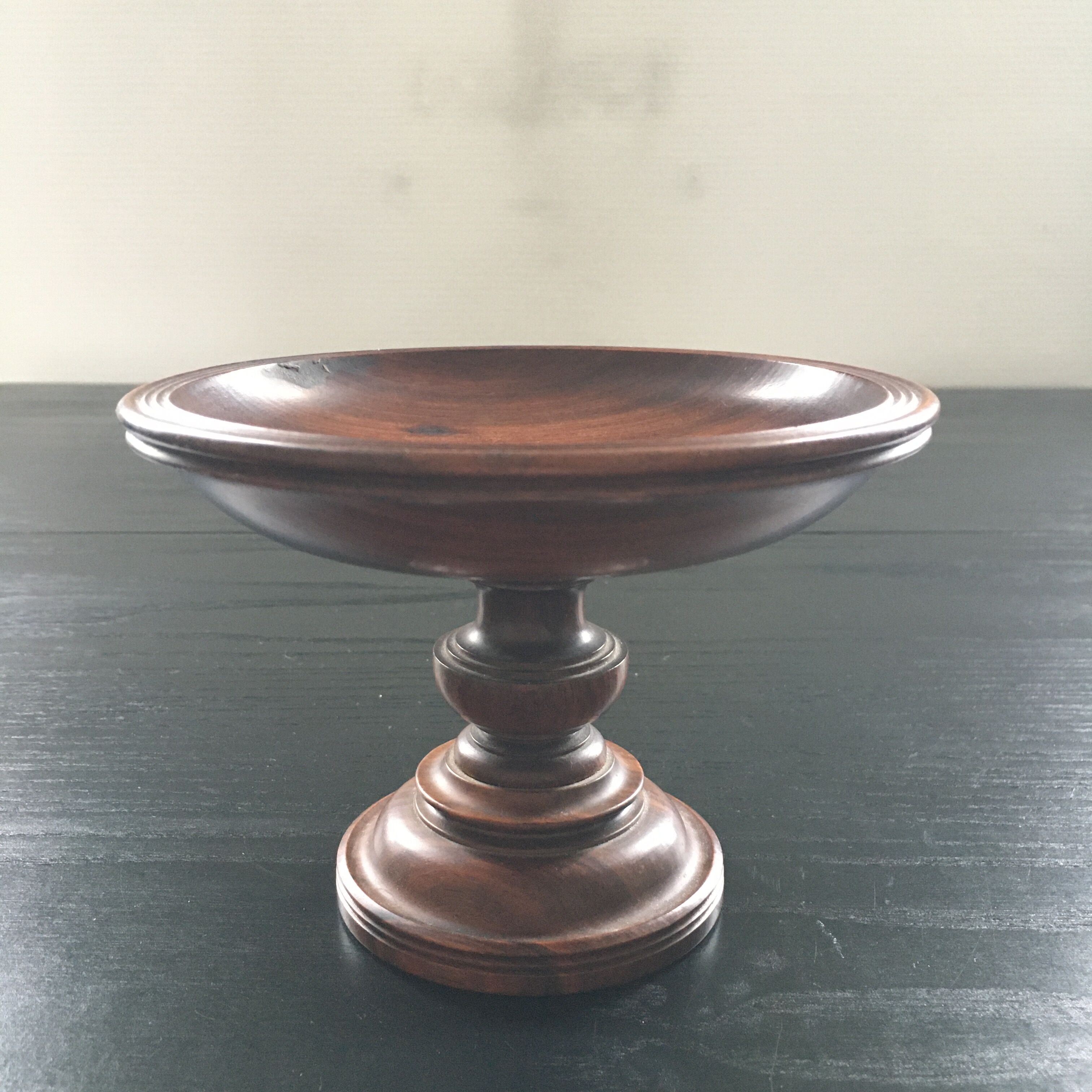 Wooden stand bowl