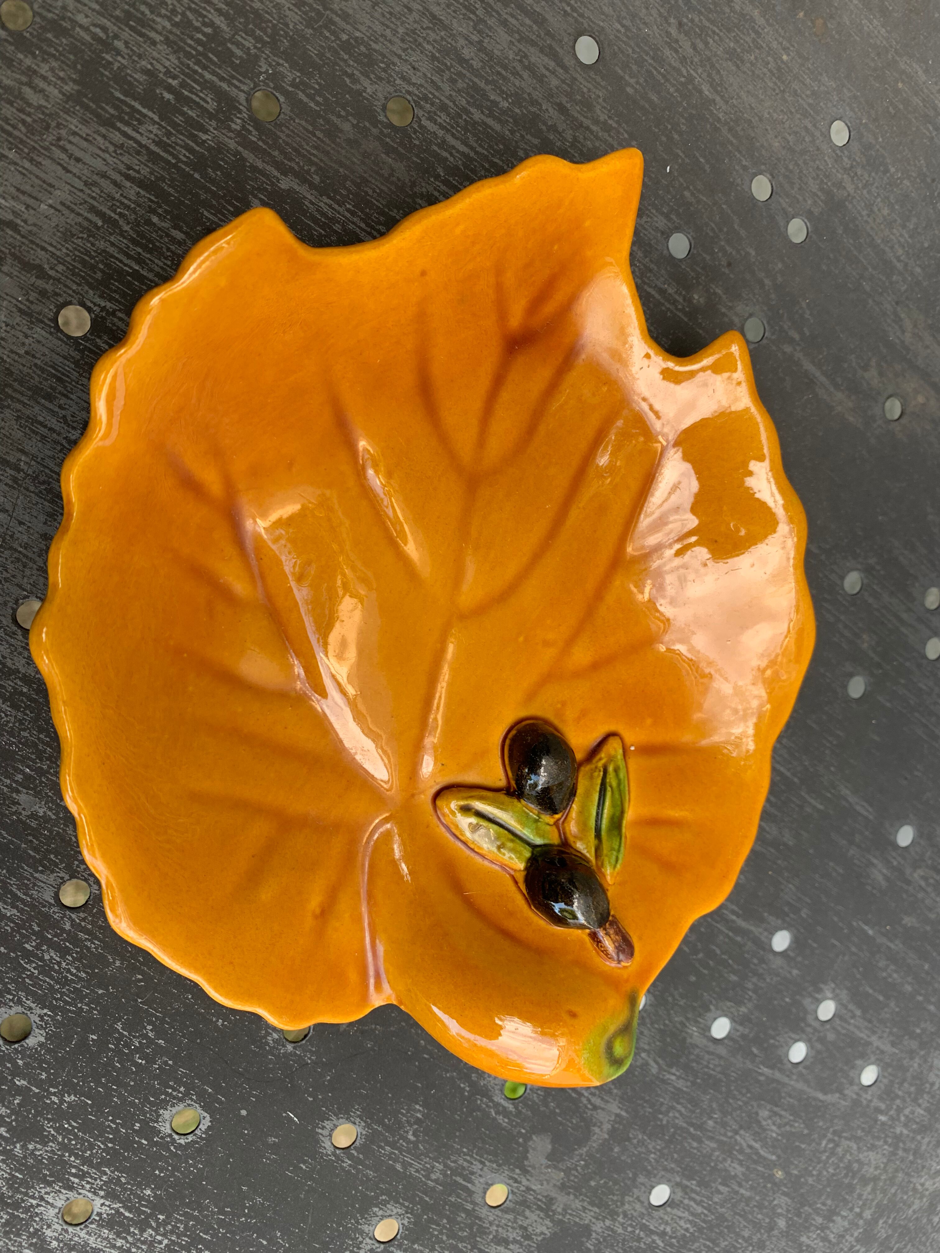 Empty pocket slurry ceramic enamelled ochre model vintage olives