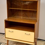 Vitrine du milieu du siècle des années 1960, Tchécoslovaquie