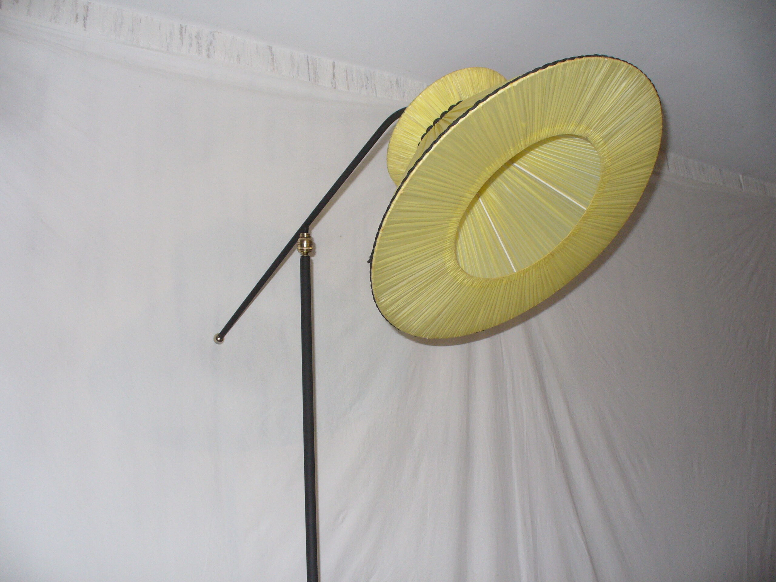 Counterweight lamp of the 1950s