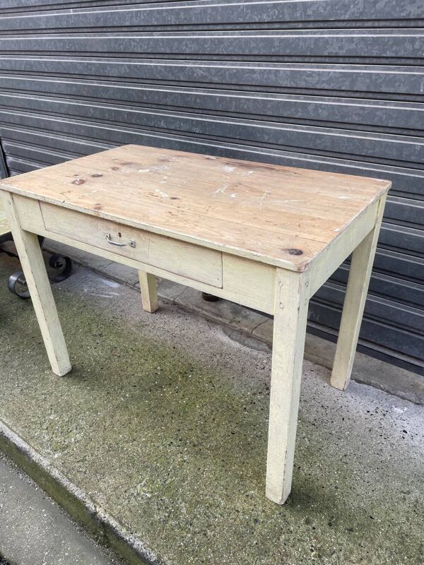 Table vintage 1900 en pin – Cuisine ou Bureau. Belle patine