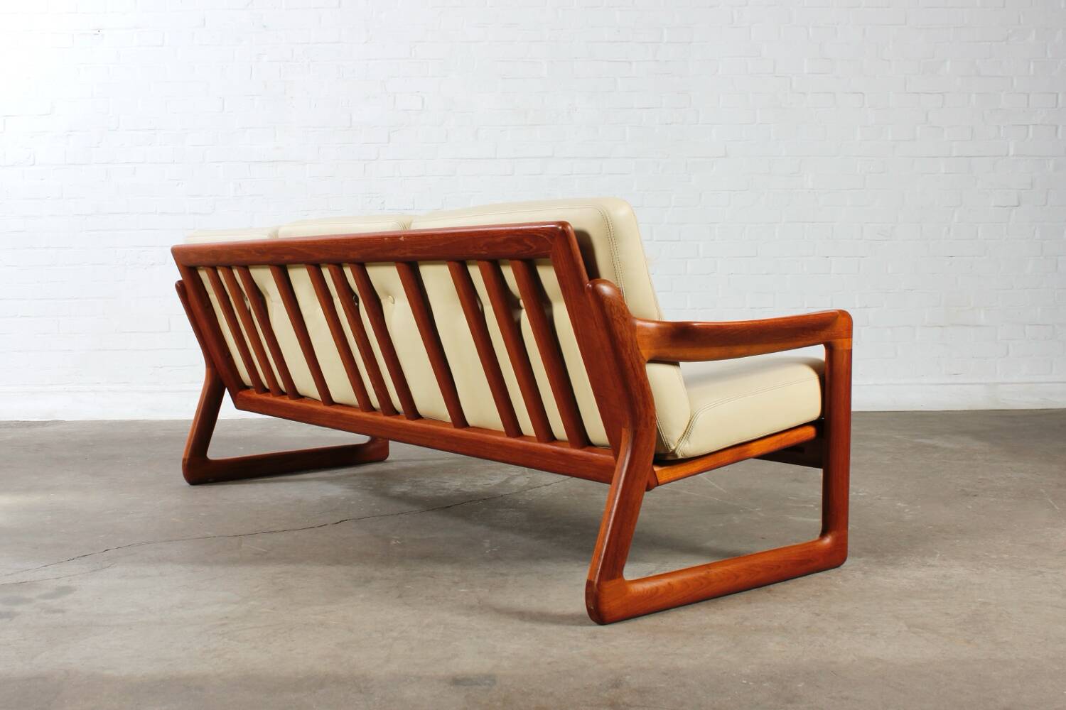 Canapé 3 places vintage en teck, design danois du milieu du siècle, style scandinave des années 70