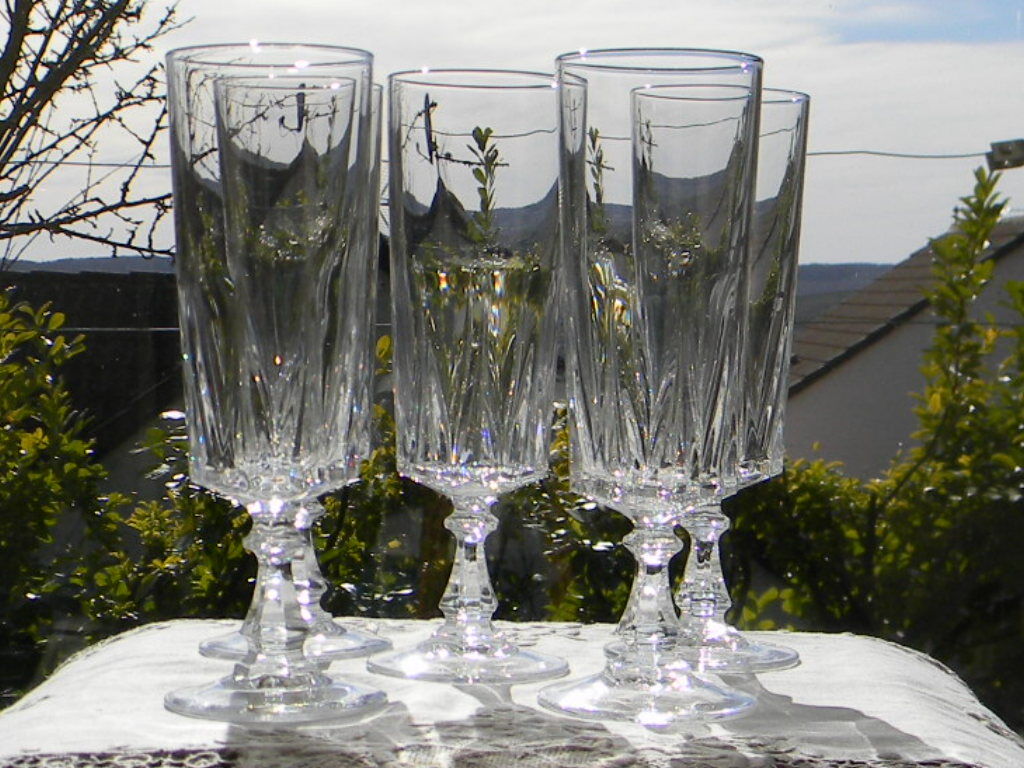 Lot de 5 flutes à champagne cristal d'ARQUES. Modèle LOUVRE. Selency