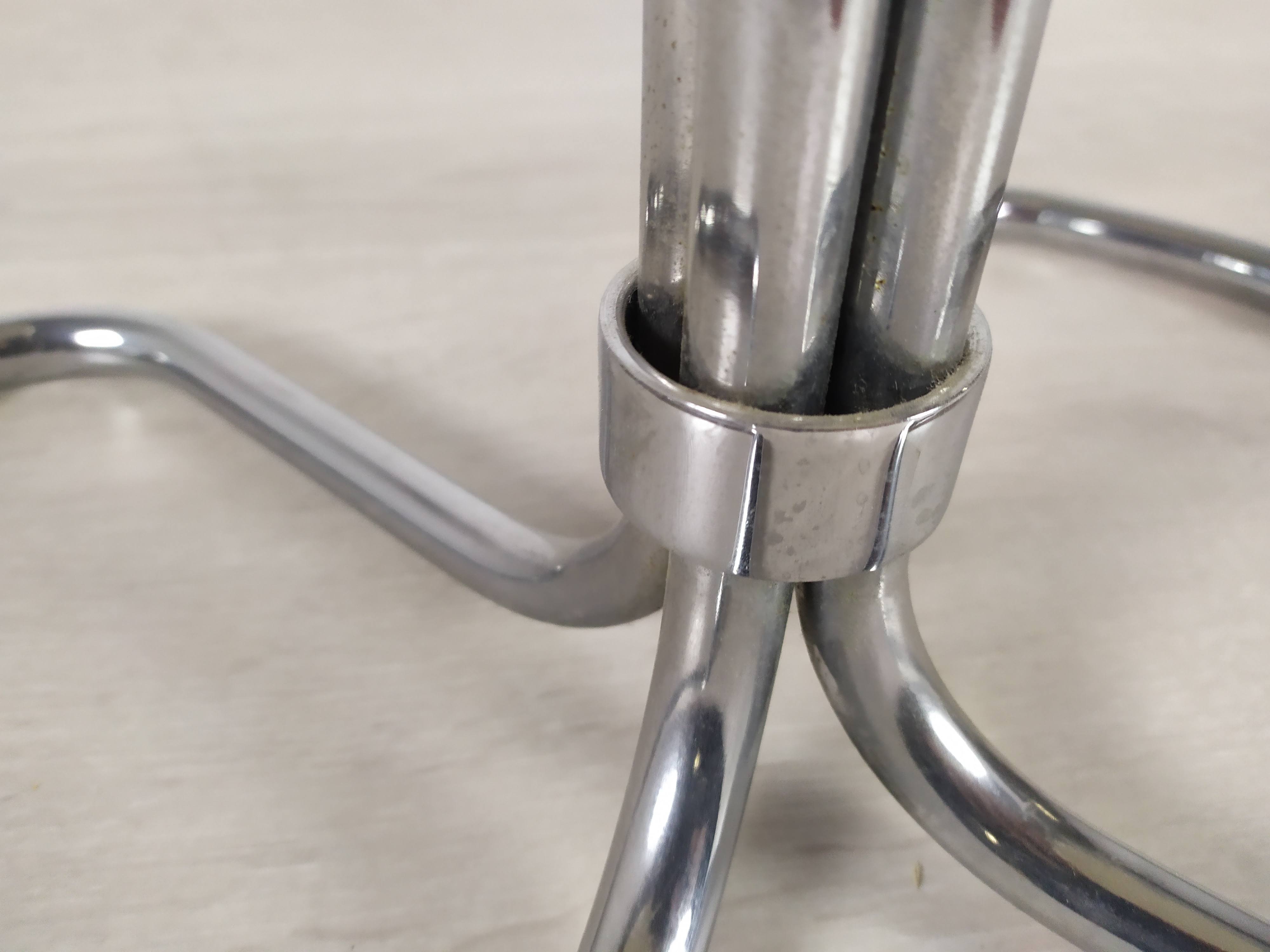 Side table design 1970