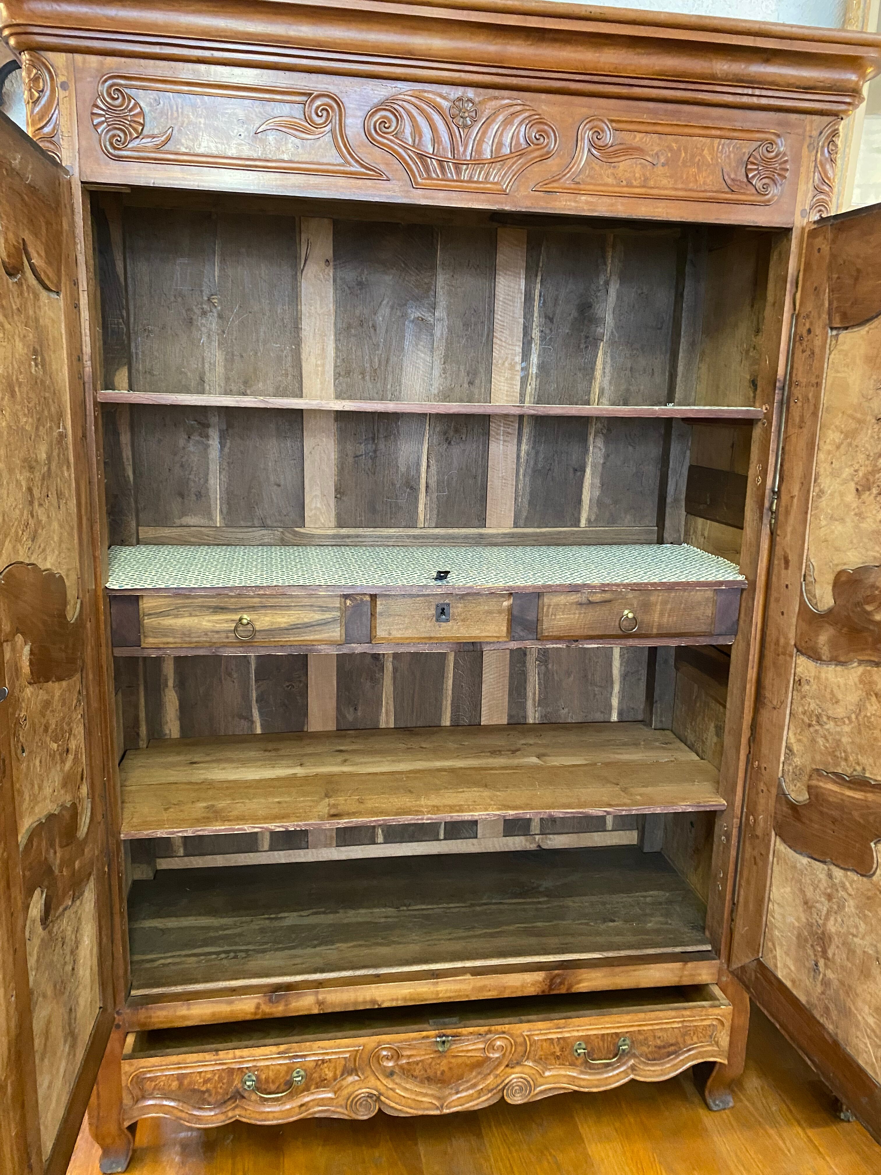 Bressane cabinet dated 1863, in walnut, ash and ash magnifying glass