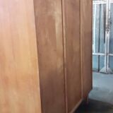 Compass feet cabinet
