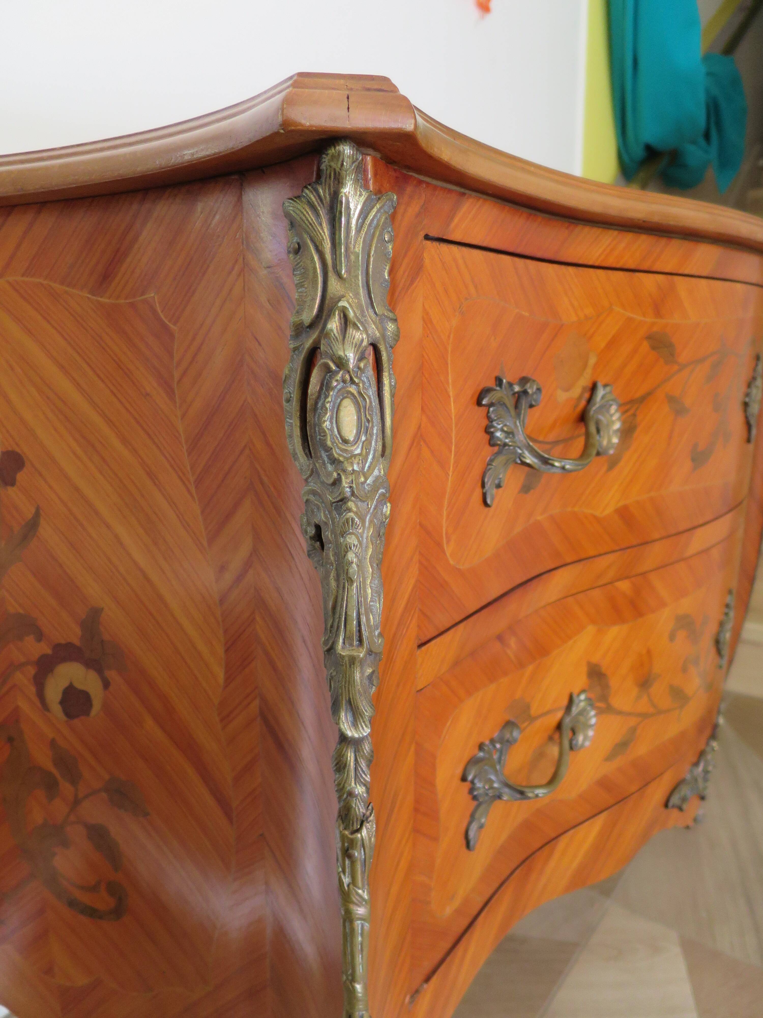 Louis XV commode - 2 drawers - floral marquetry - bronze ornament - 1950