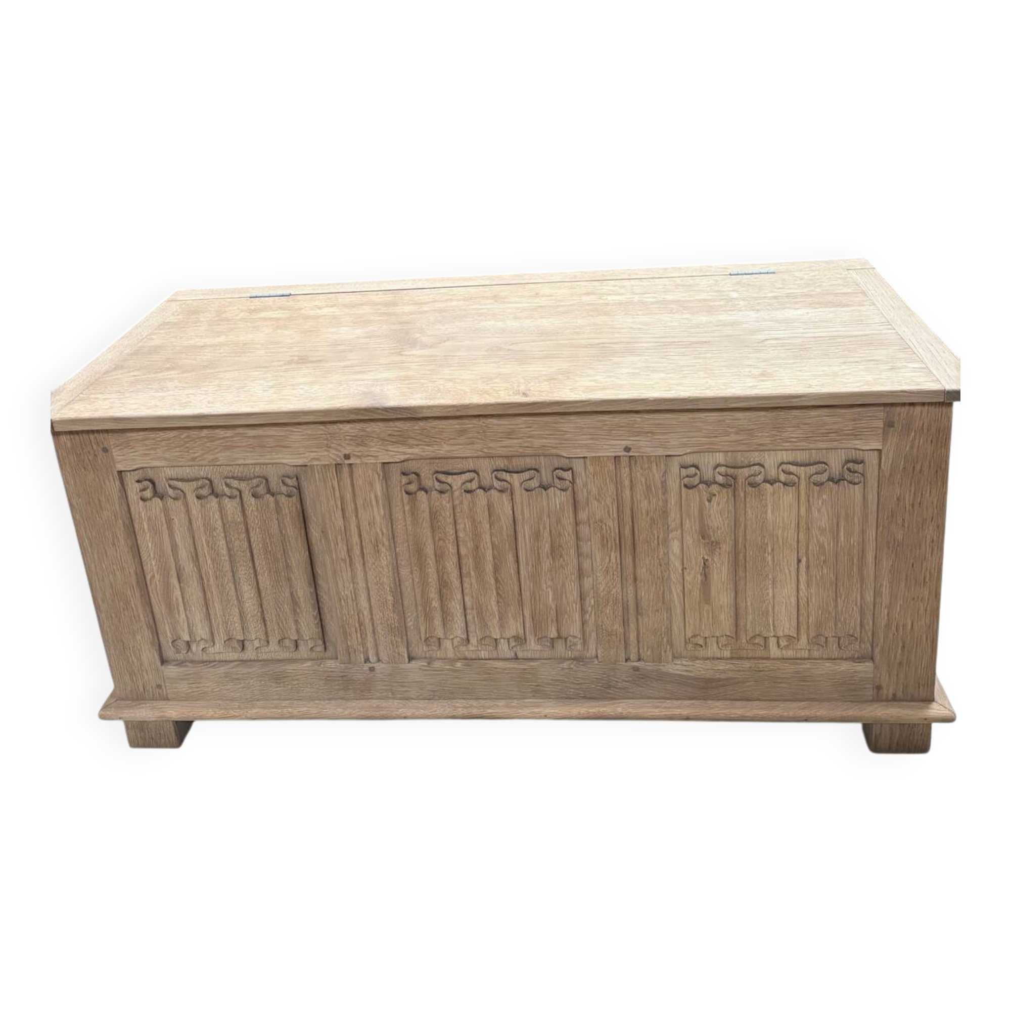 More airbrushed trunk