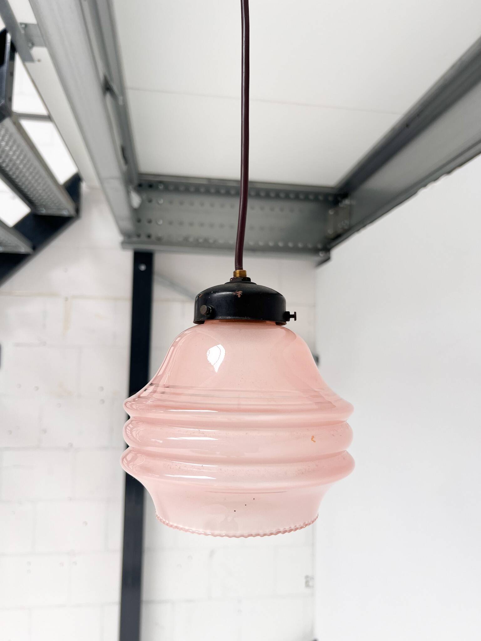 Lampe de plafond vintage rose, années 1960