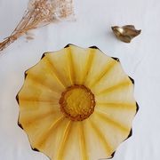 Coupe à fruits en verre ambré