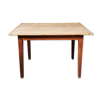 Farm table 4 to 6 people