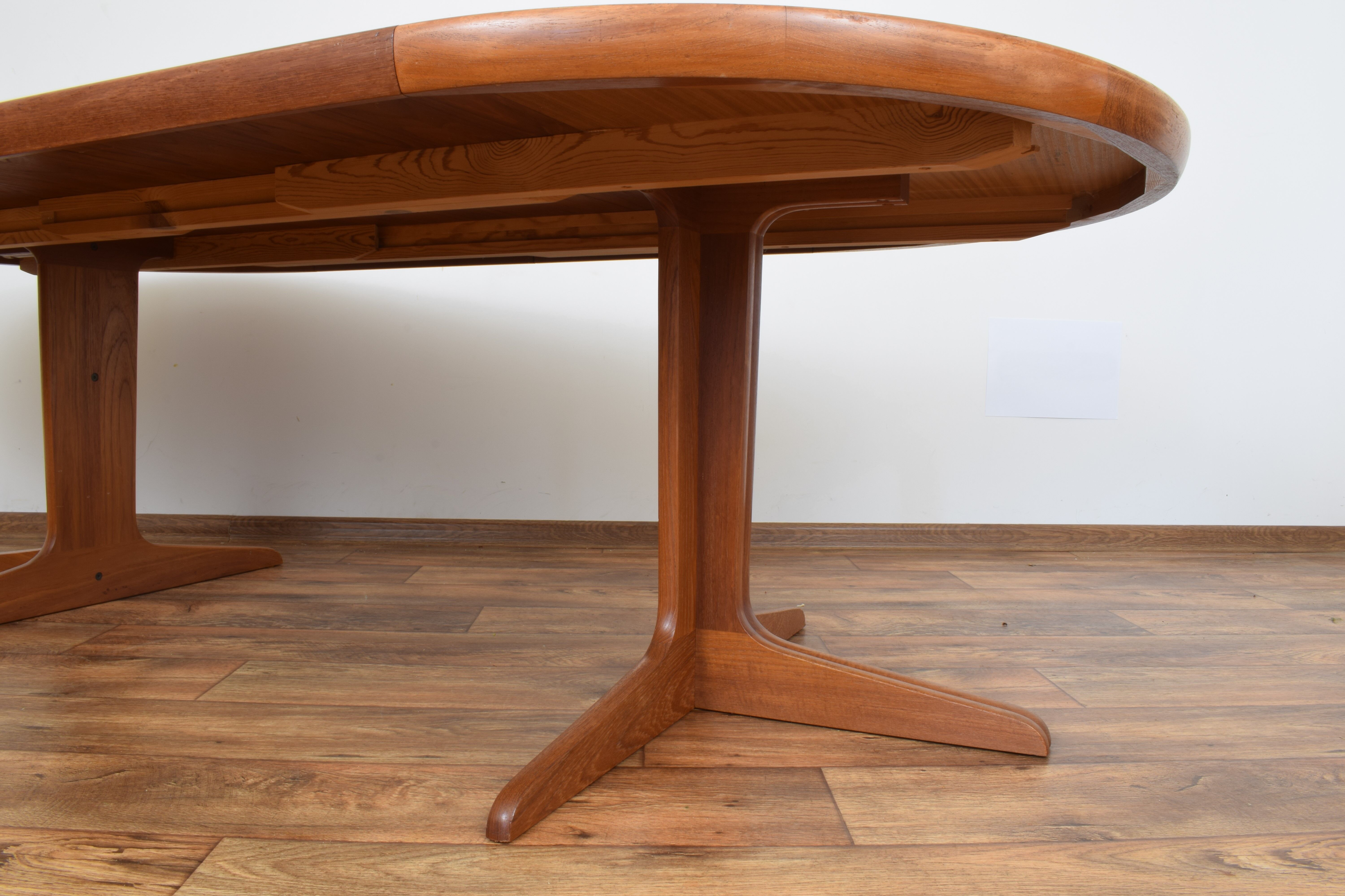 Extendable dining table from VV Møbler Spøttrup, 1970s