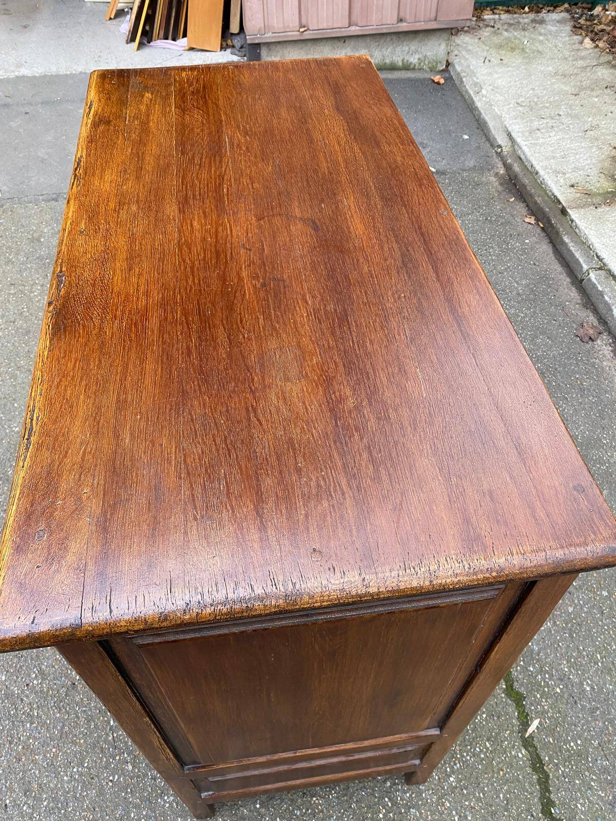 Buffet Louis XIV en bois massif haut du 19ème