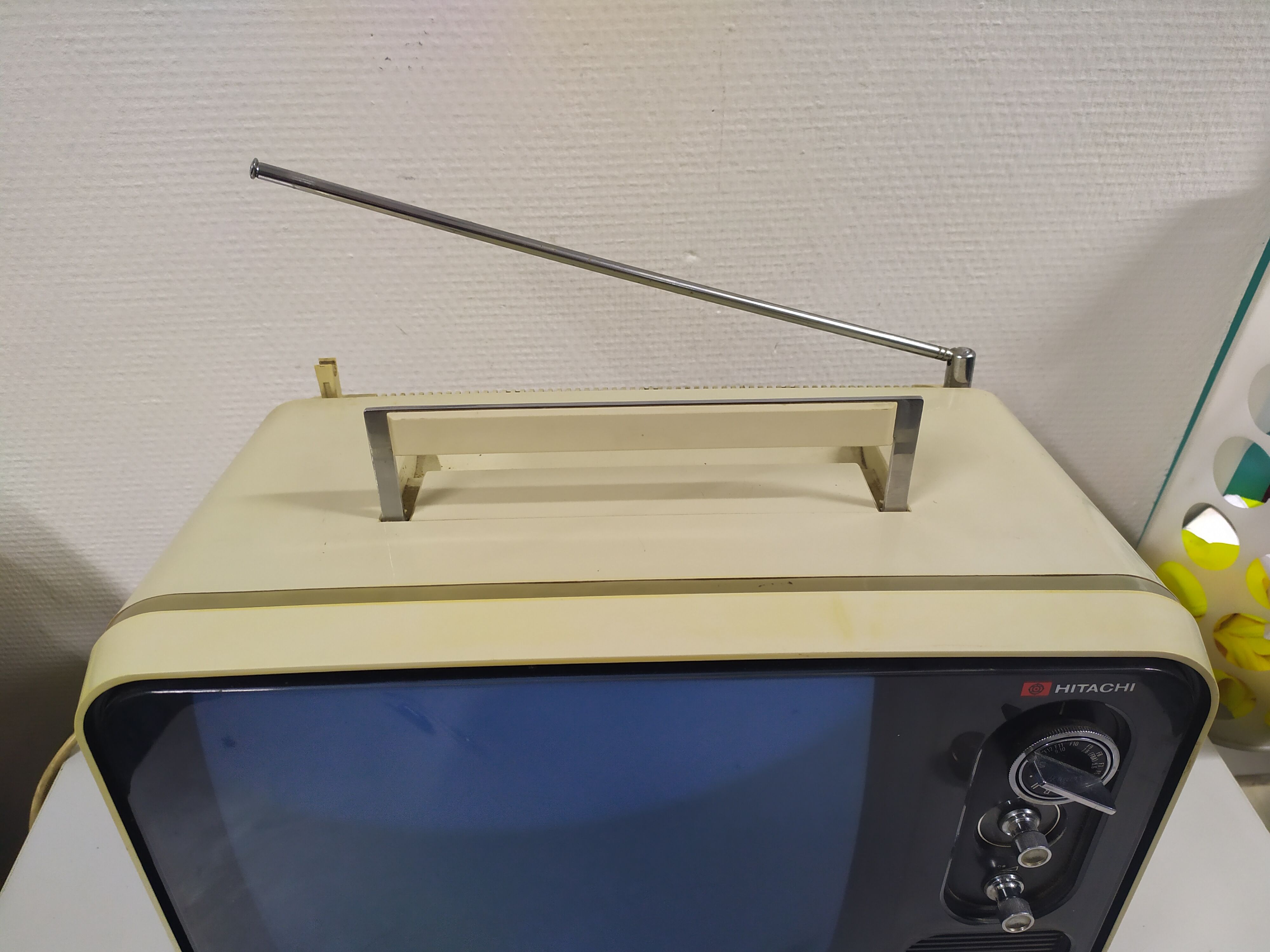 Vintage TV HITACHI F-54M