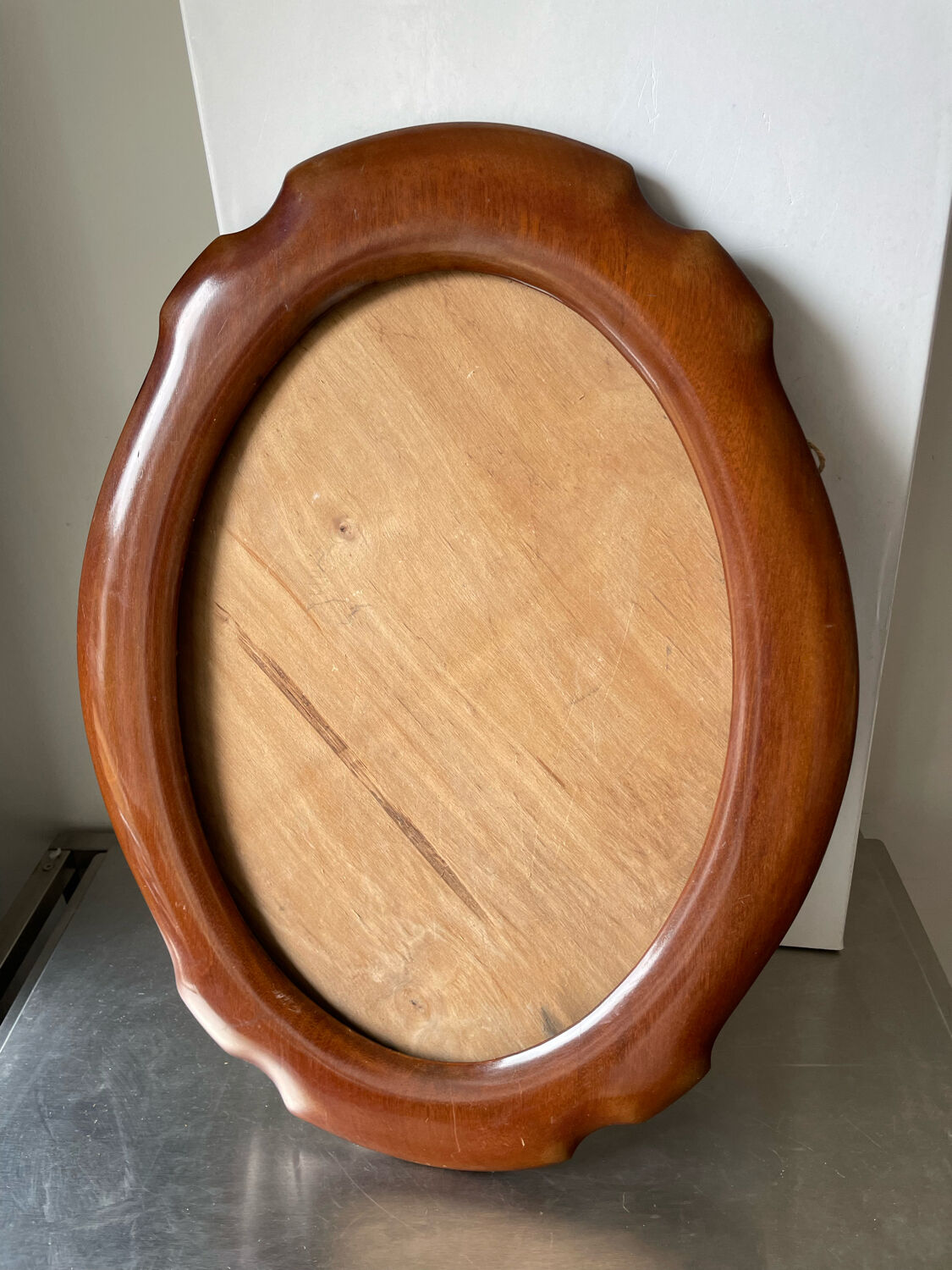 Oval mahogany picture frame